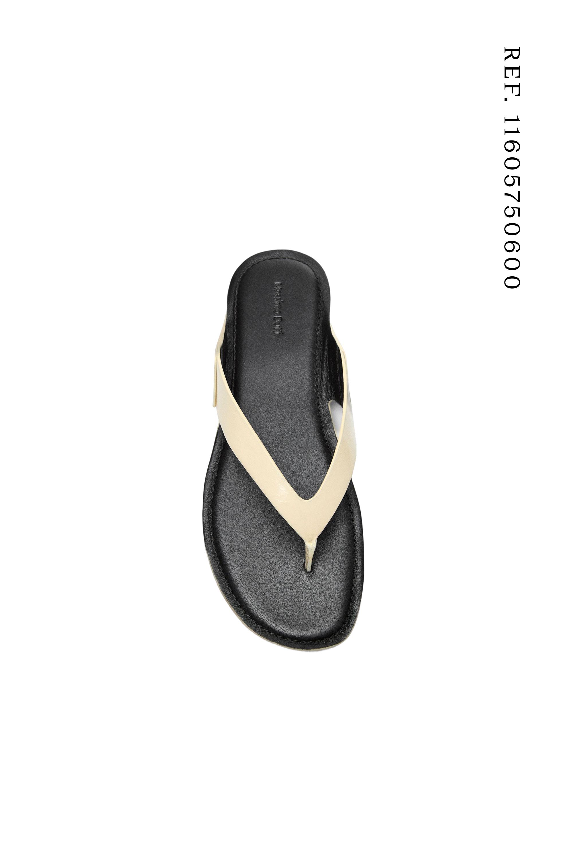 Flat leather sandals — CREAM