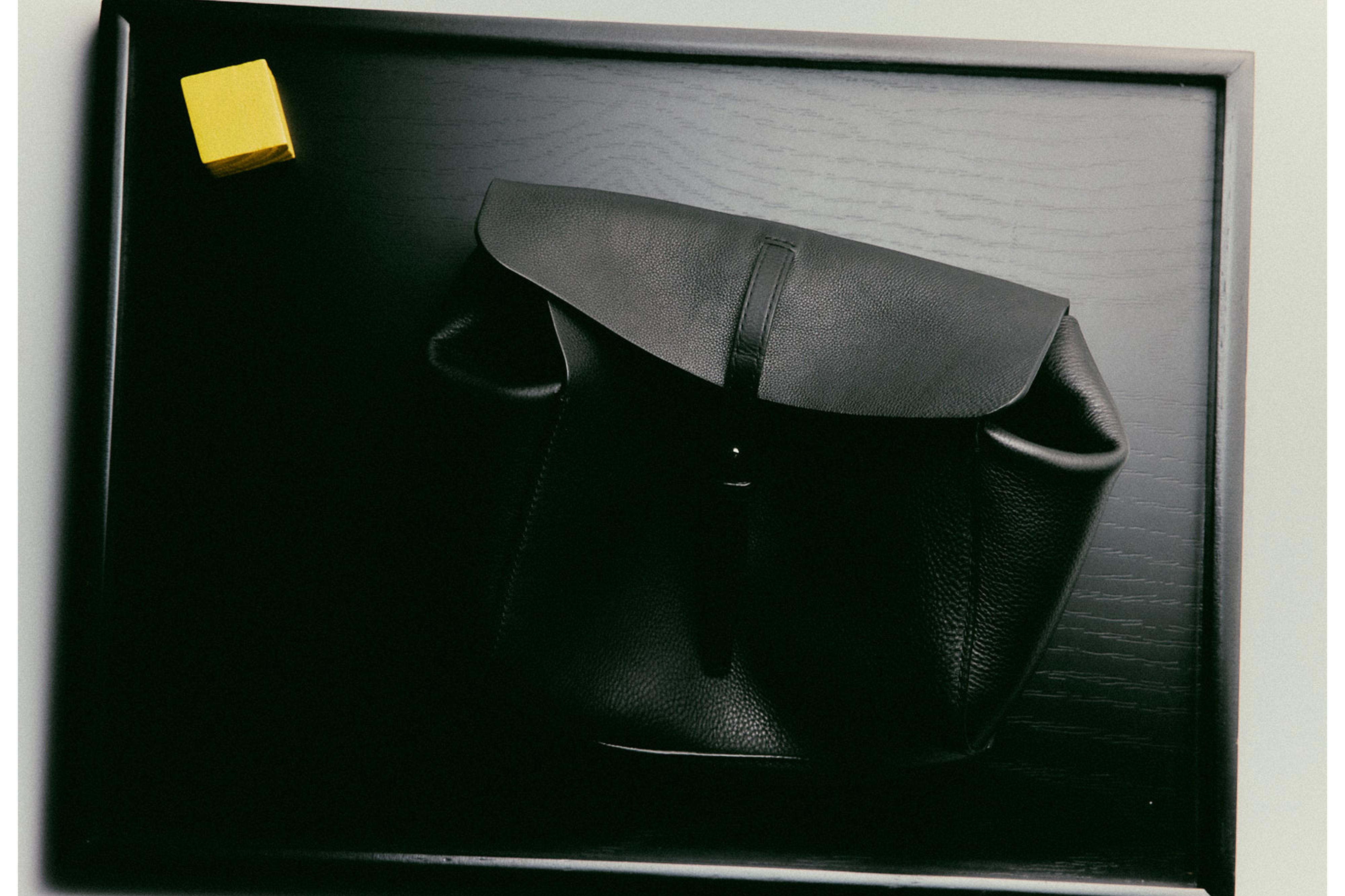 Nappa leather toiletry bag — BLACK