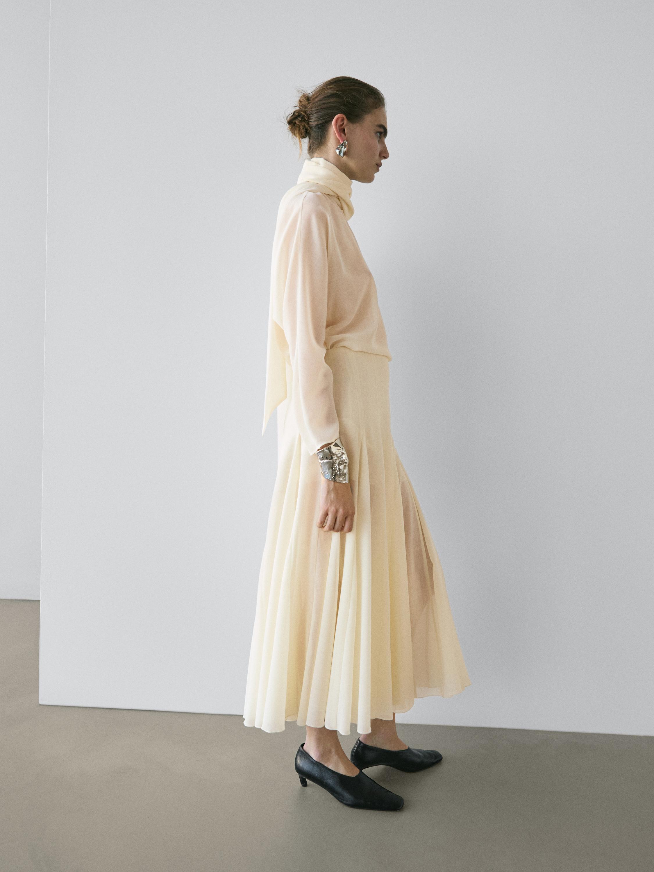 Flowing blouse with tie detail - STUDIO — CREAM