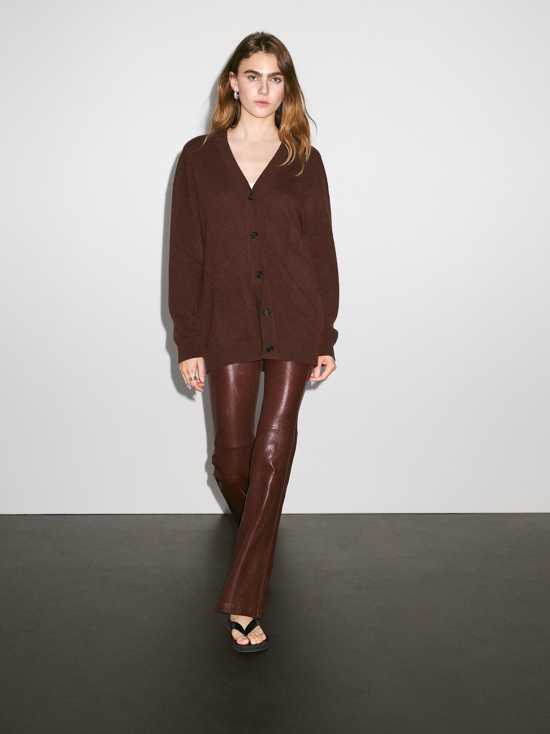 Kardigan Oversize Ze 100% Kaszmiru Z Dekoltem W Serek - Terakota - M - Massimo Dutti - Kobieta