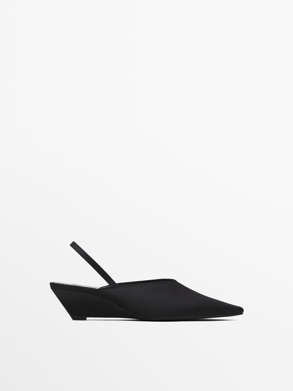 satijnen-sleehakken-limited-edition-zwart-schoenen-met-hak