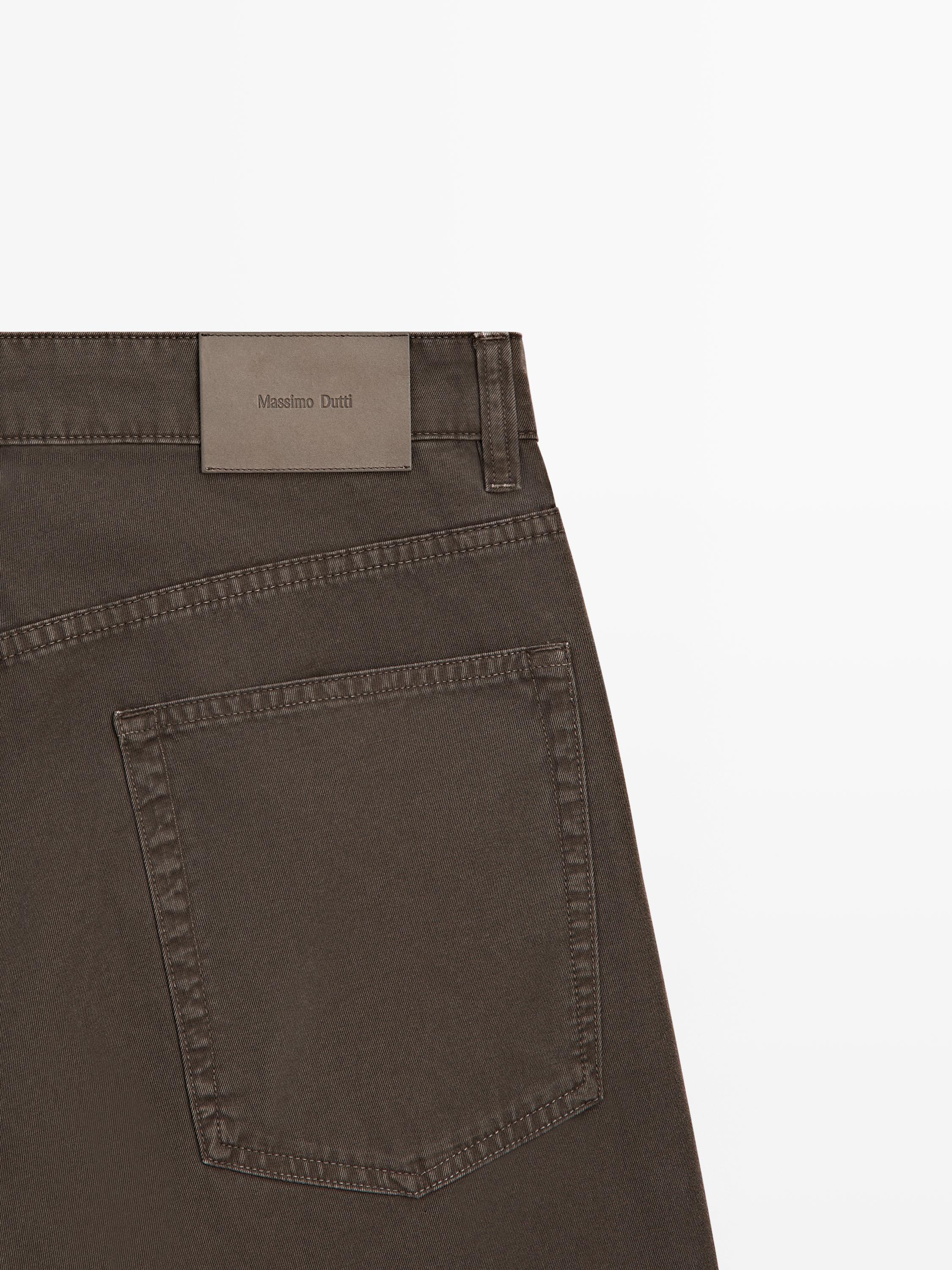Relaxed-fit jeans — BROWN
