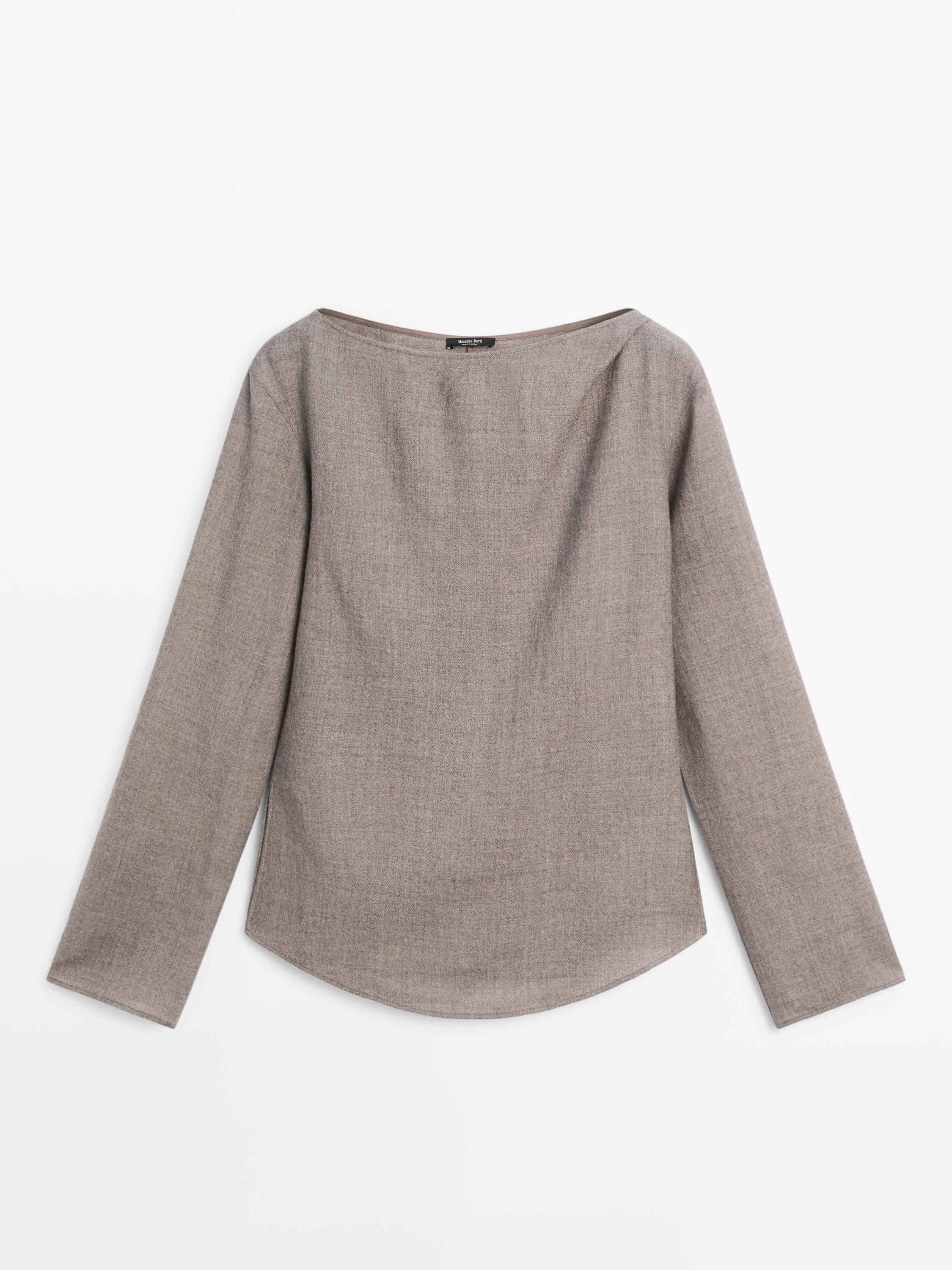 Blusa cuello barco con lana
