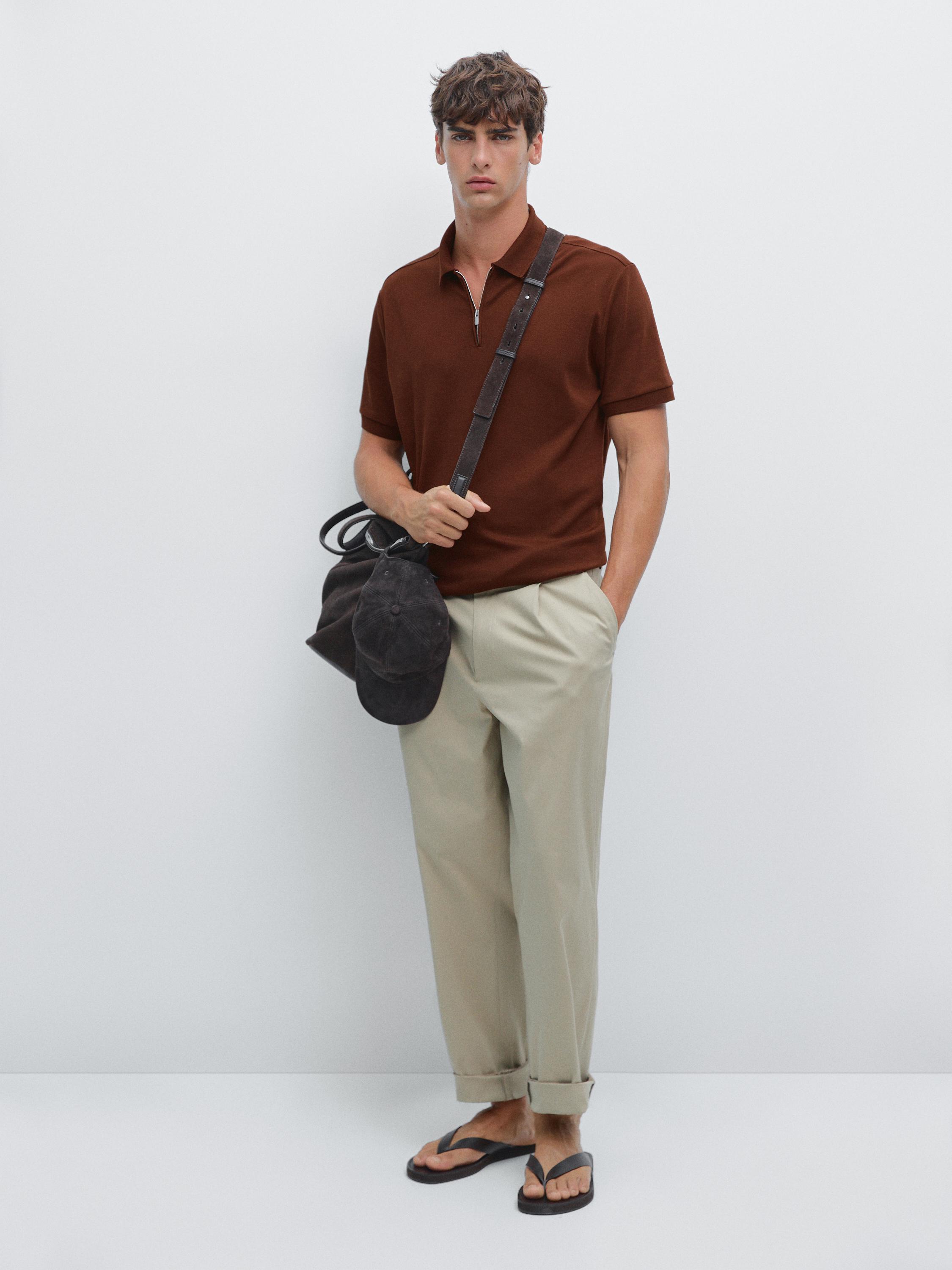 قميص بولو بأكمام قصيرة وياقة بسحاب