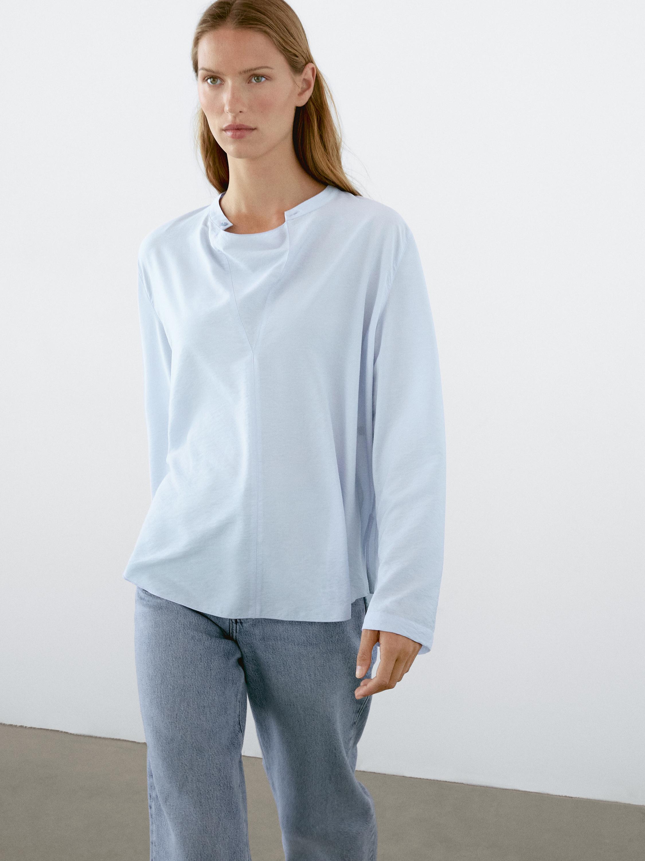 Blůza s dlouhými rukávy a detailem límečku