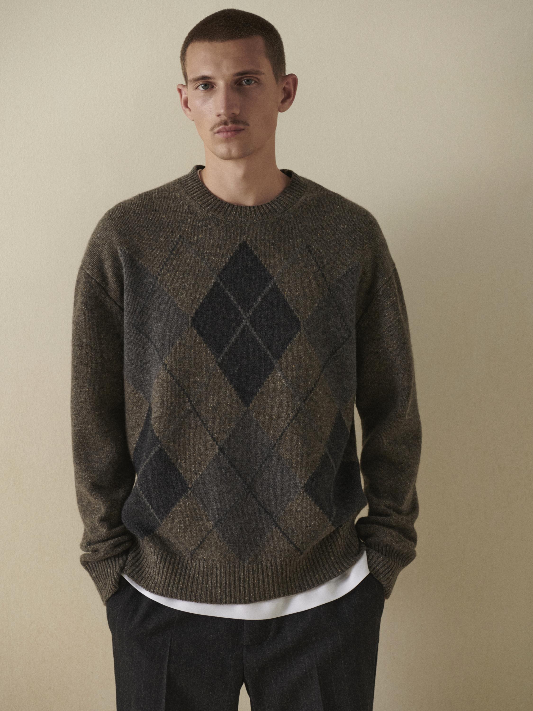 100% wool Argyle knit sweater