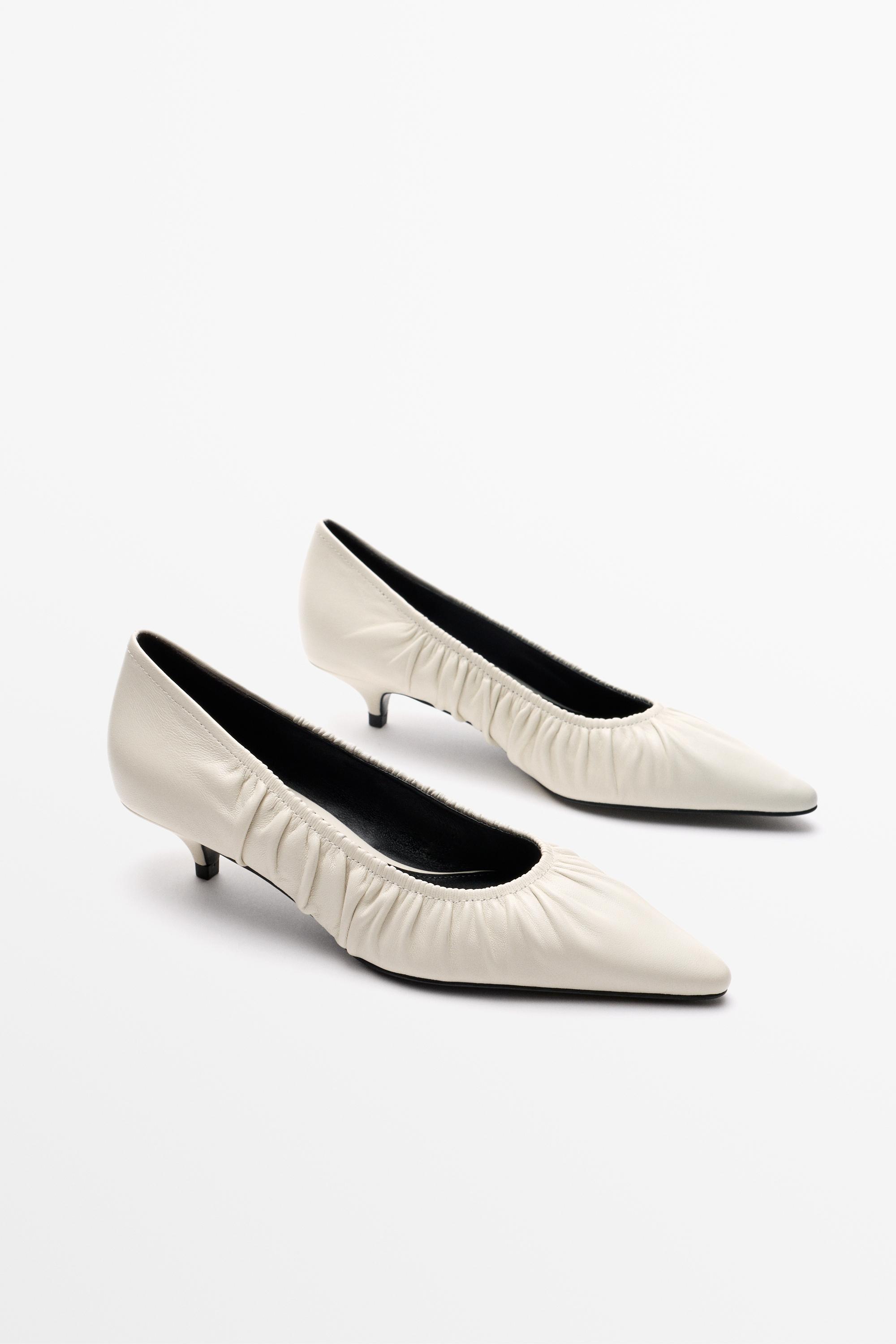Ruched leather heel shoe