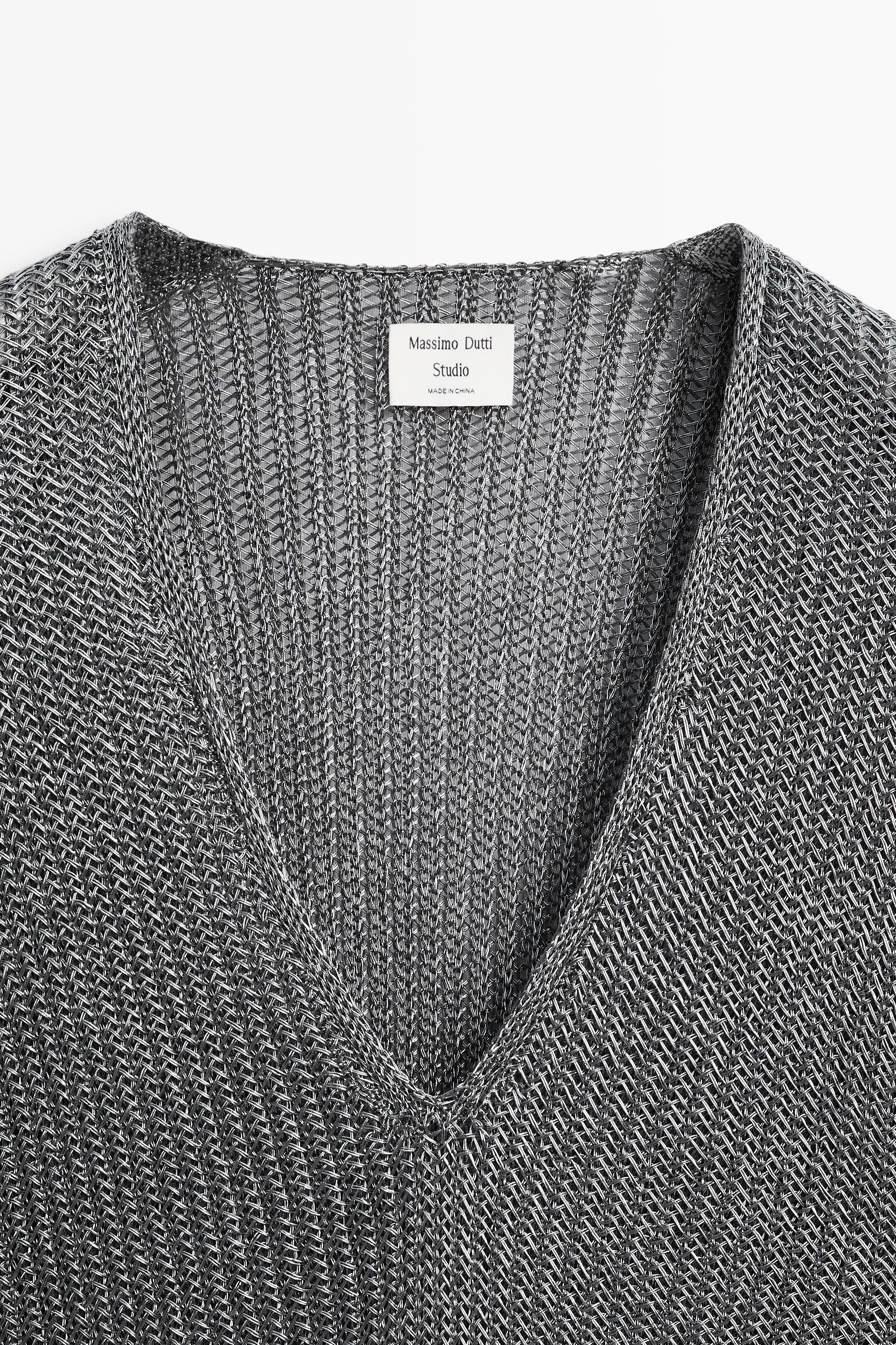 Metallic knit V-neck sweater - STUDIO — Silver