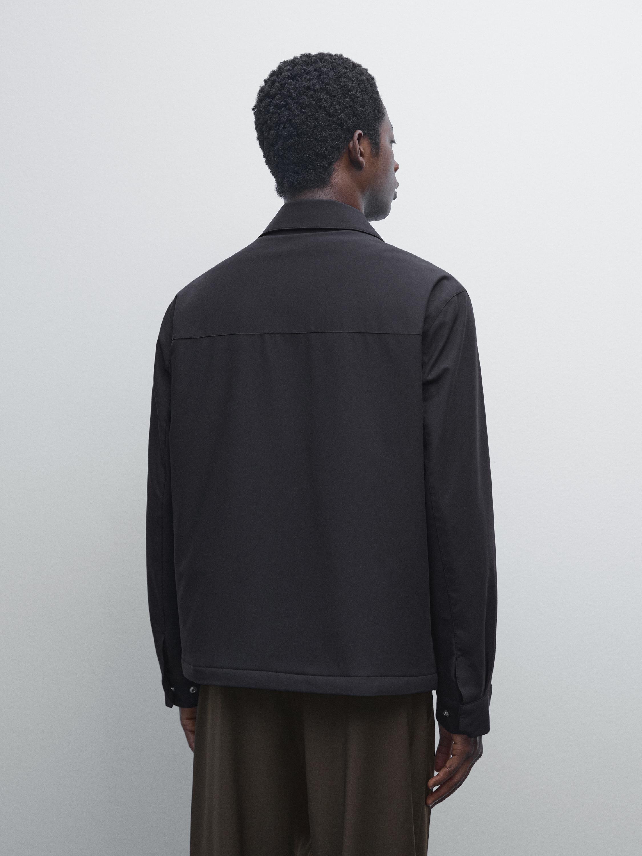 Lightweight water-repellent jacket