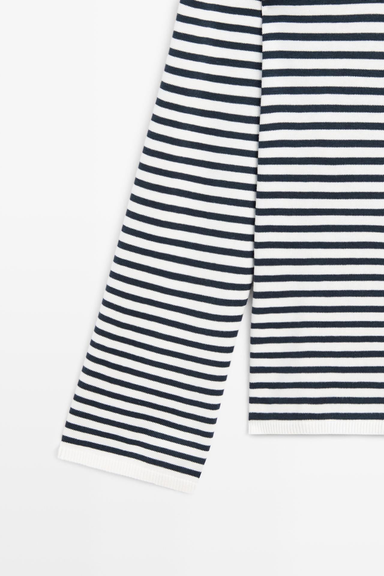 Striped V-neck knit sweater — CREAM