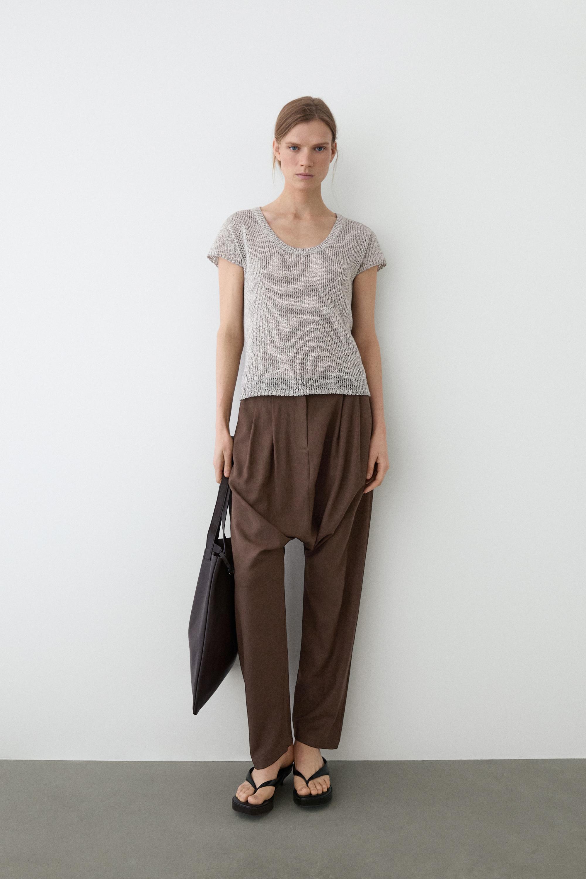 Short sleeve knit sweater with thread detail — PEARL GREY