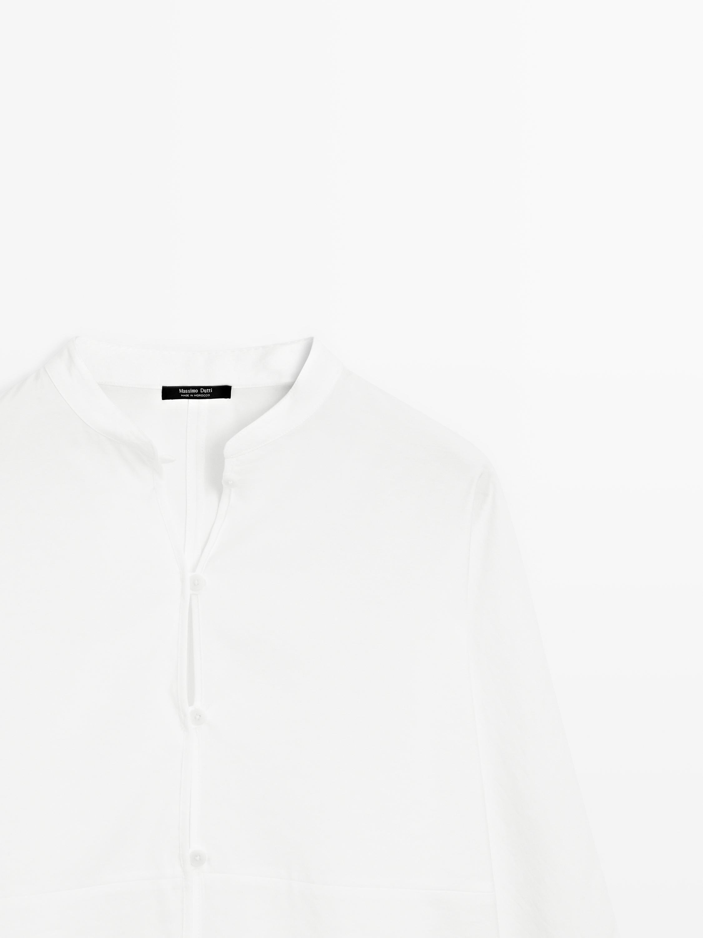 Stand collar shirt with front seam