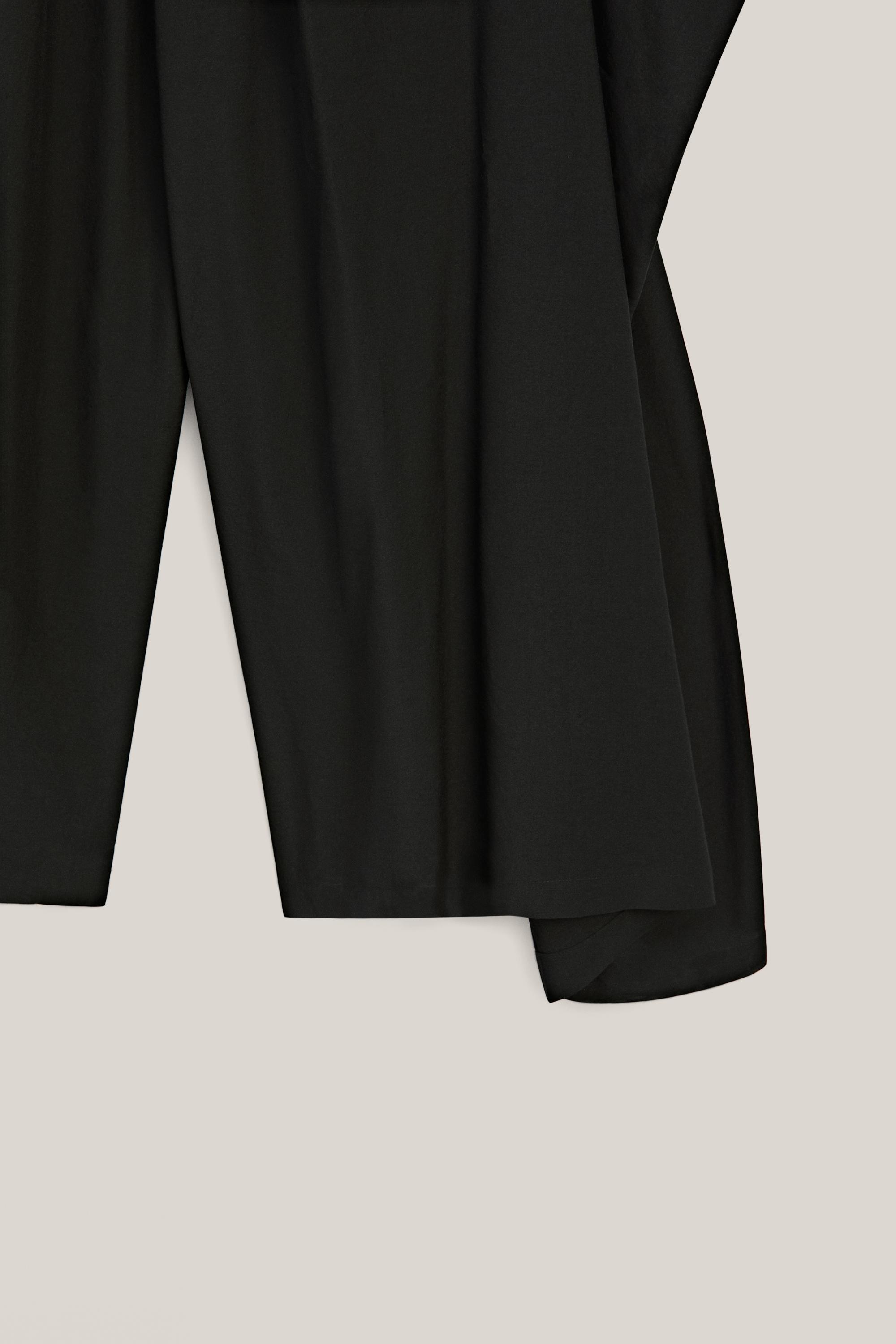 Skort with side slit detail - LIMITED EDITION — BLACK