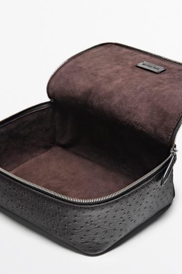 Textured nappa leather cube toiletry bag — BROWN 4