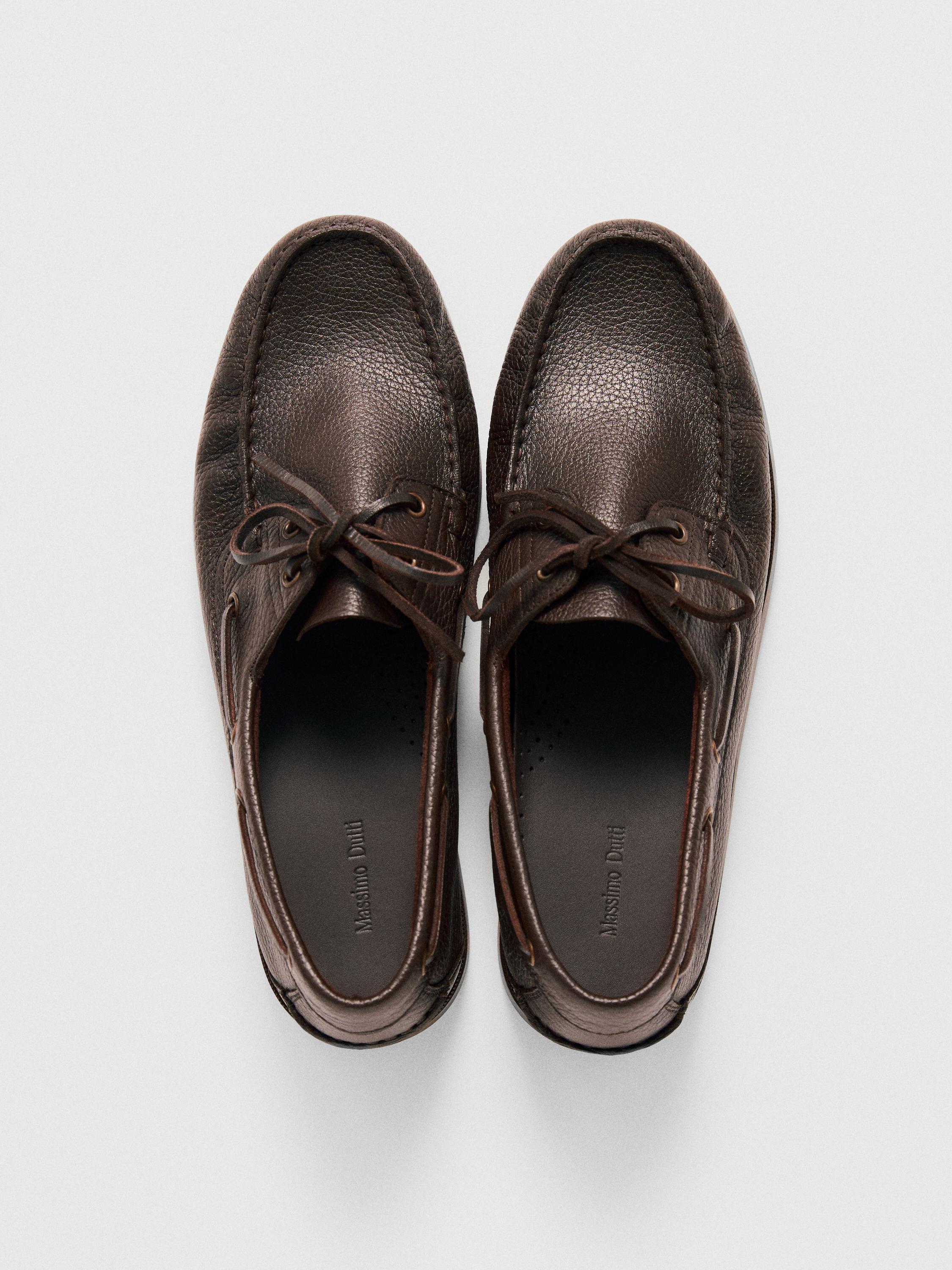 Leather deck shoes — BROWN
