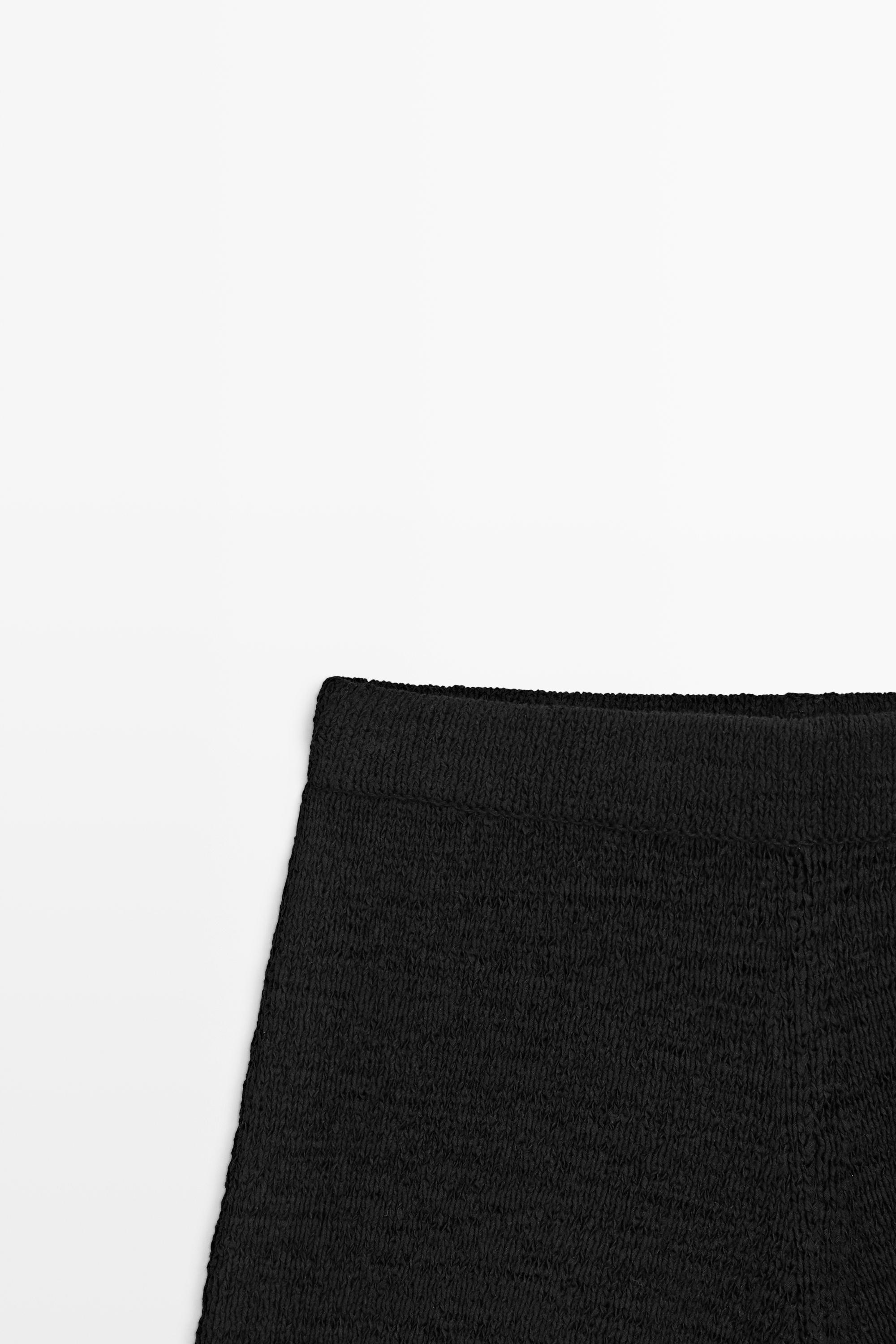 Textured knit shorts — BLACK