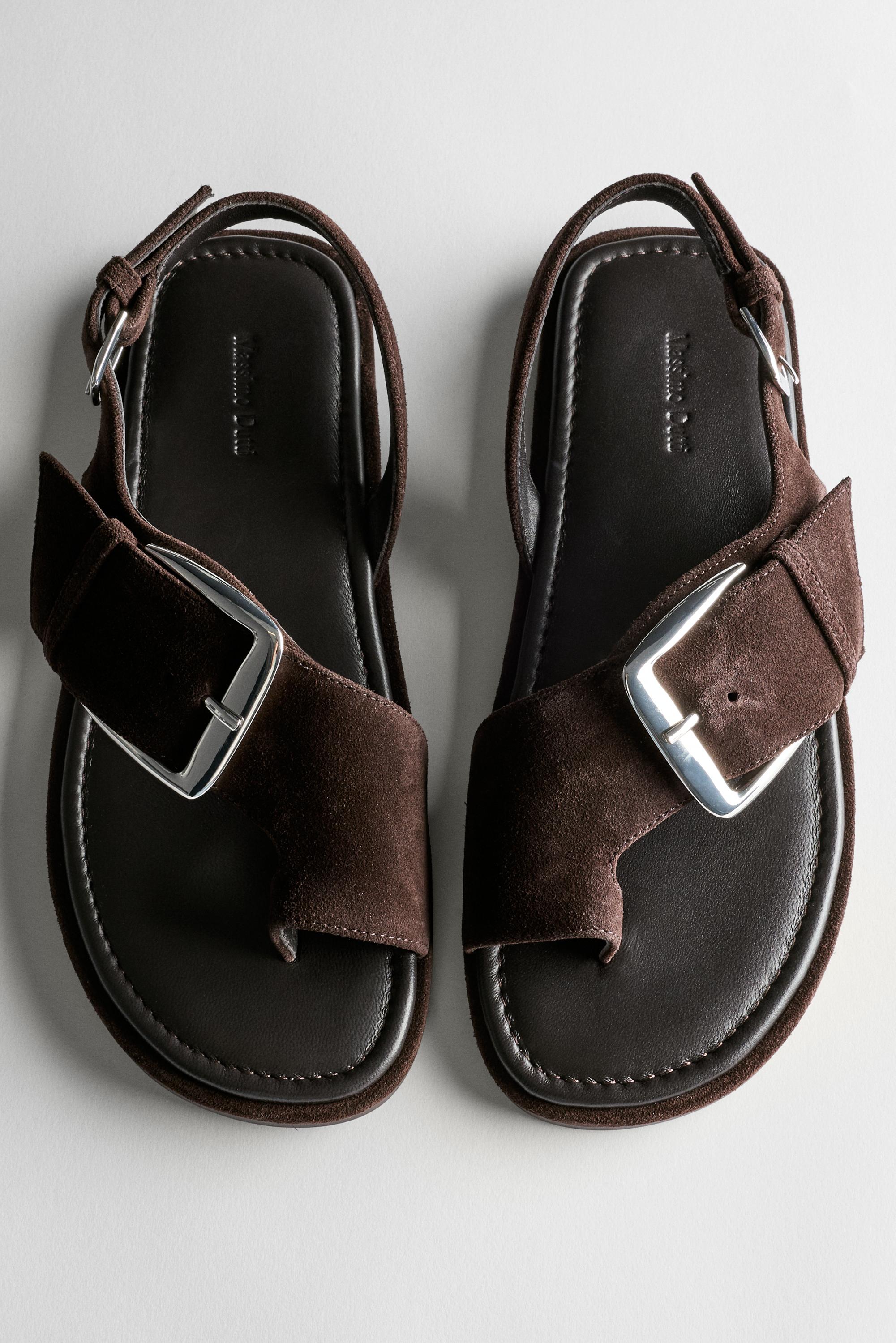 Flat slider sandals with buckle — BROWN