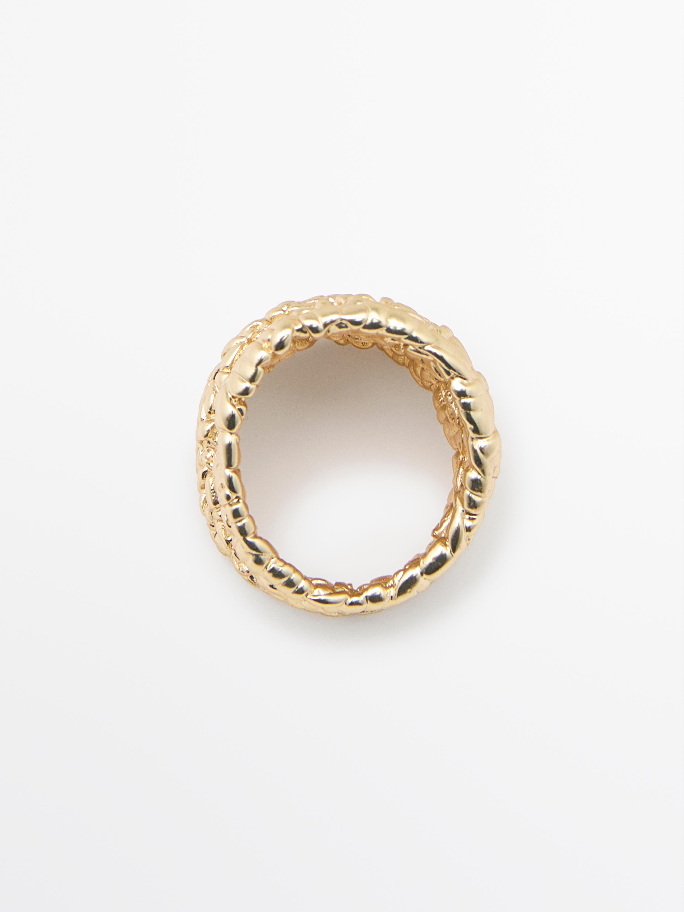 Braided texture ring