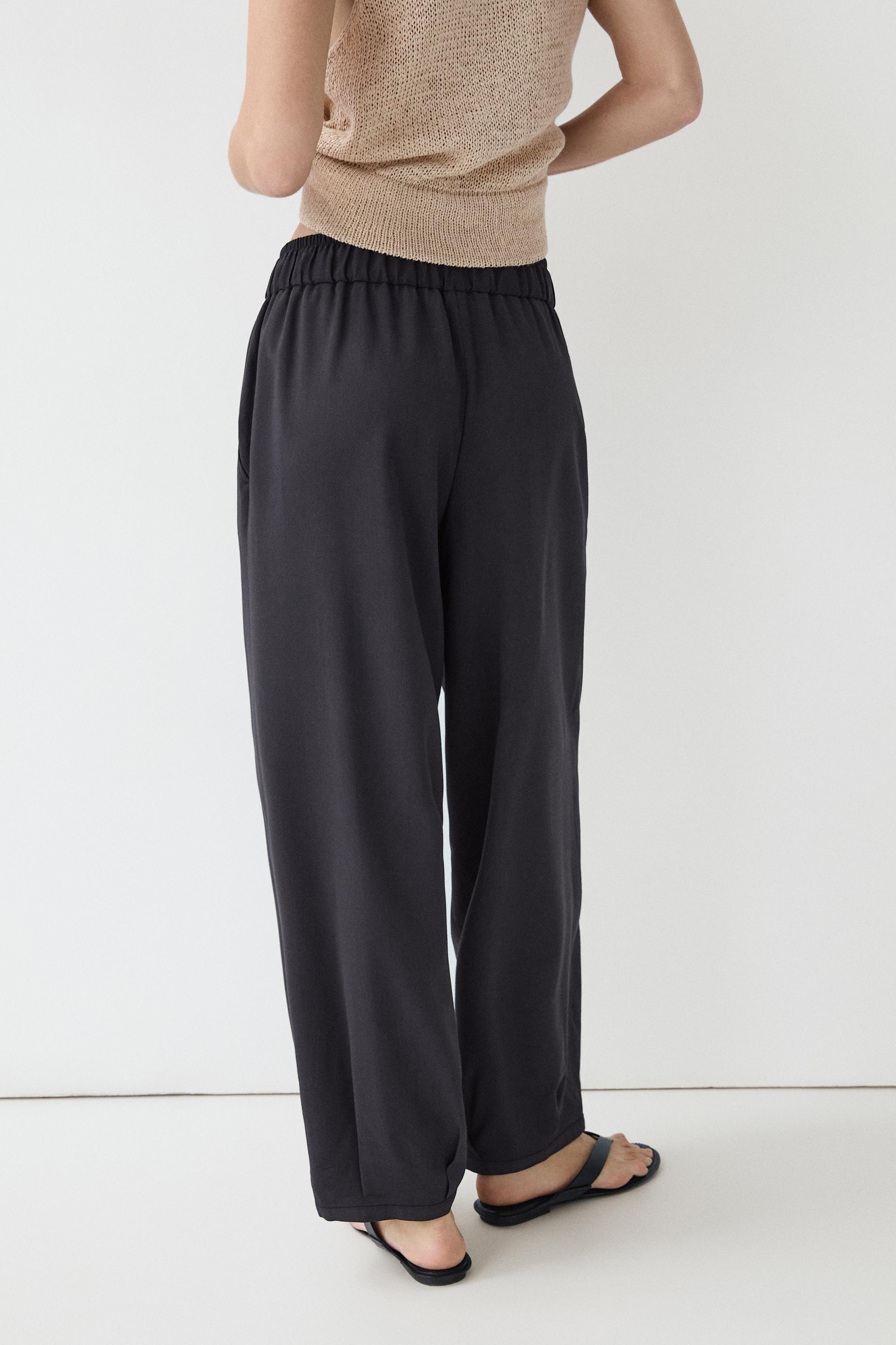 Voluminous wide-leg pleated trousers — NAVY BLUE