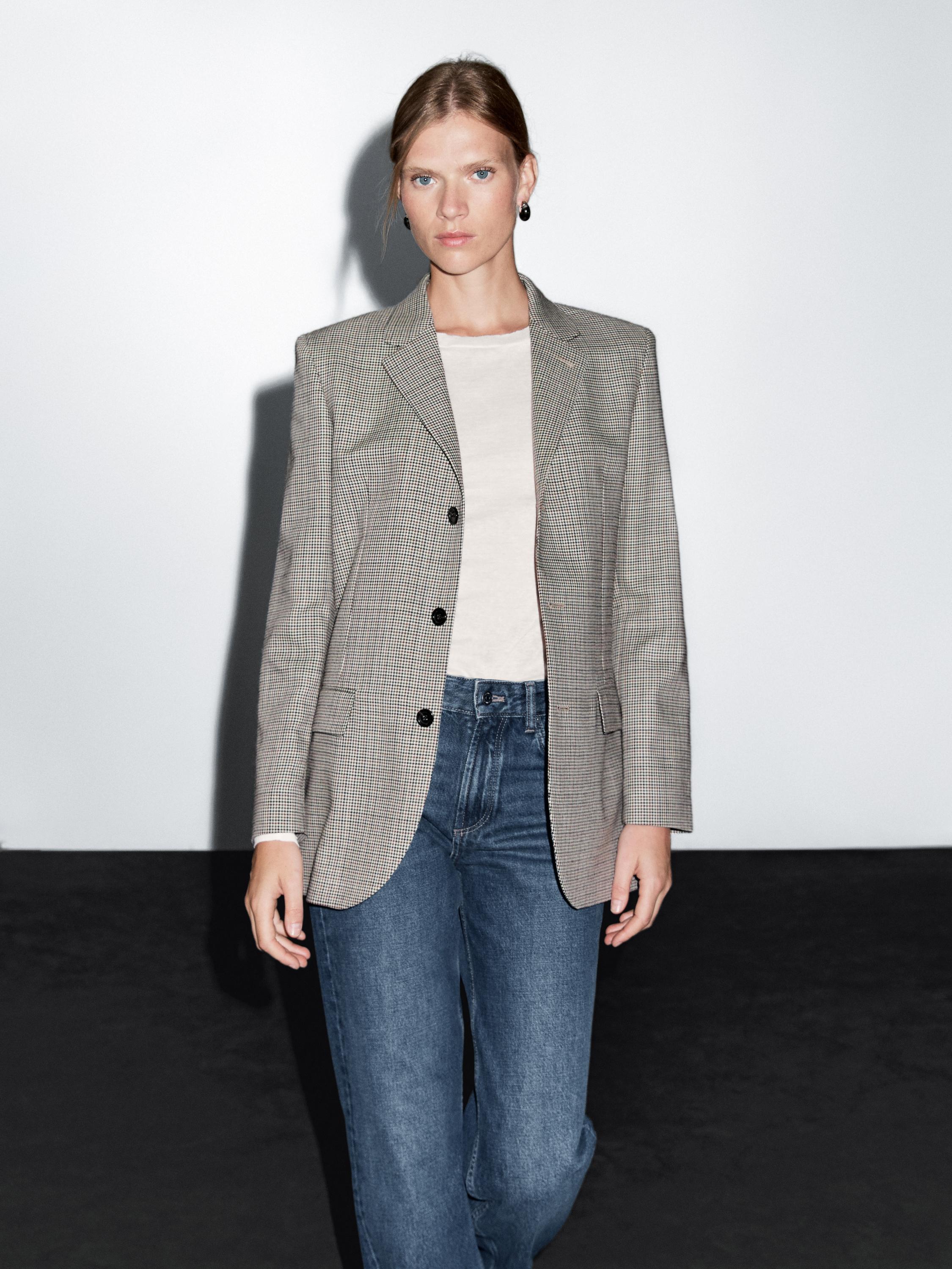 Mid-rise straight-leg jeans