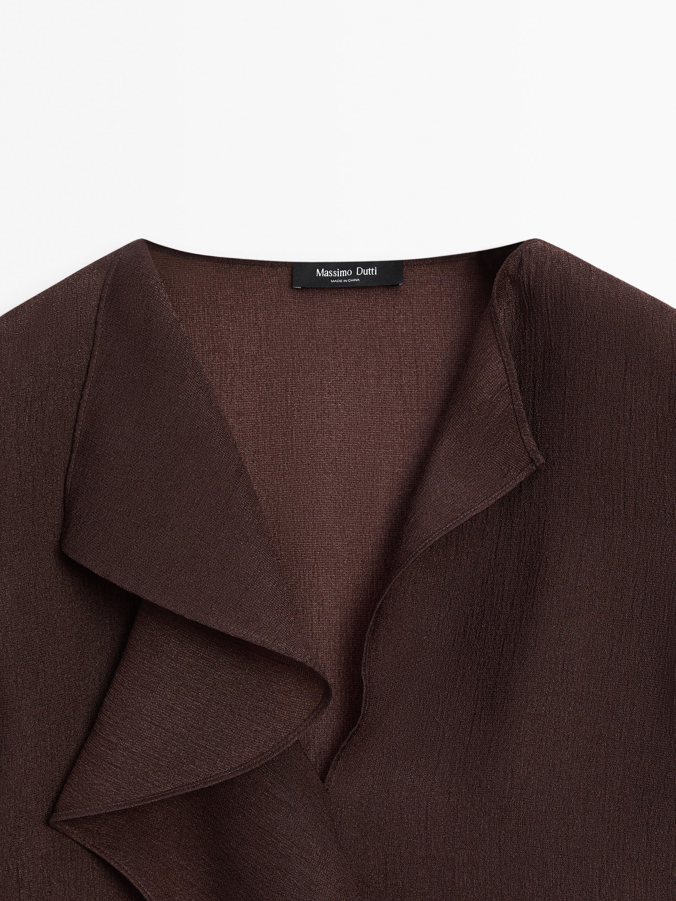 Ruffled V-neck shirt