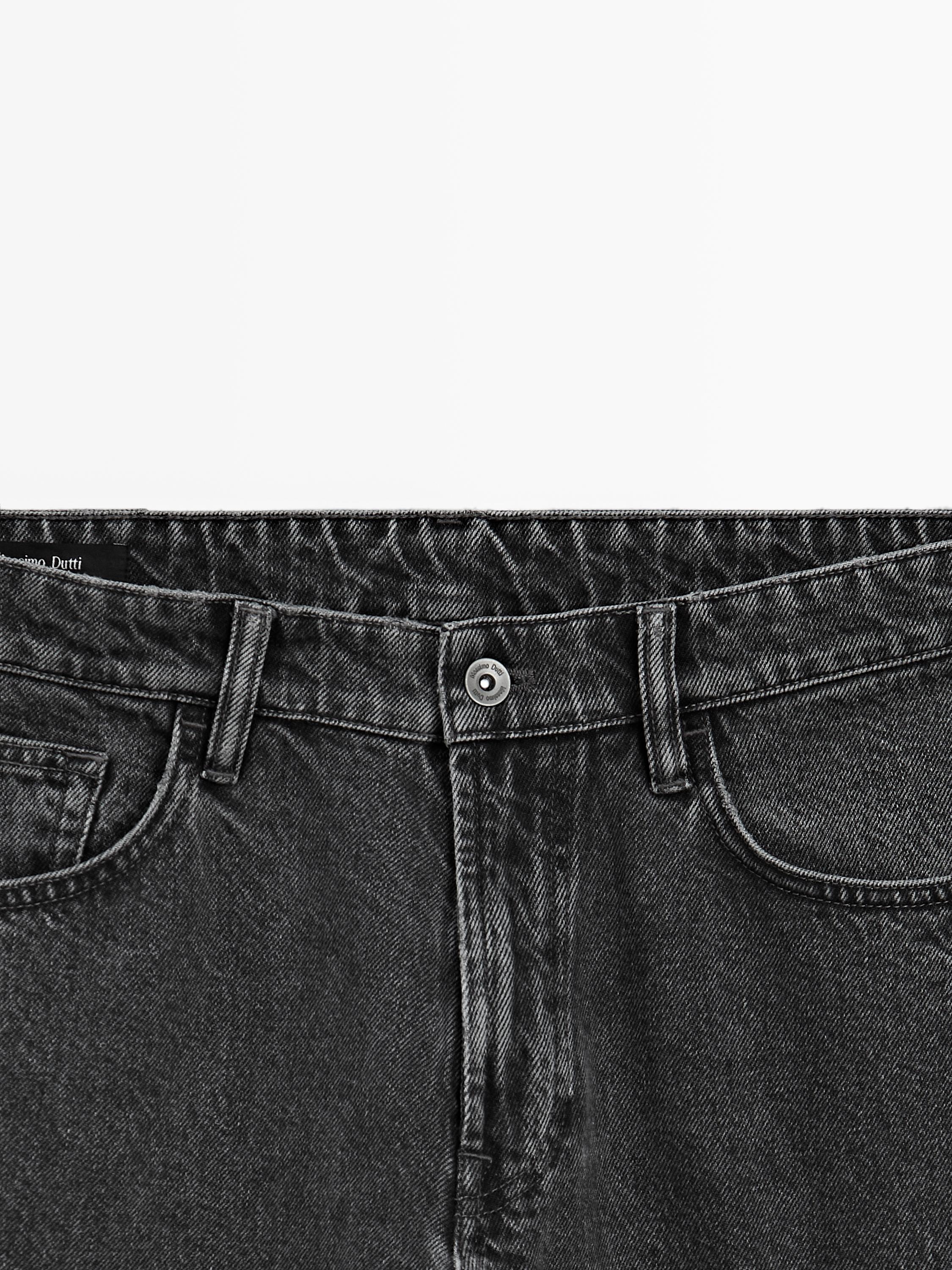 Tapered fit jeans