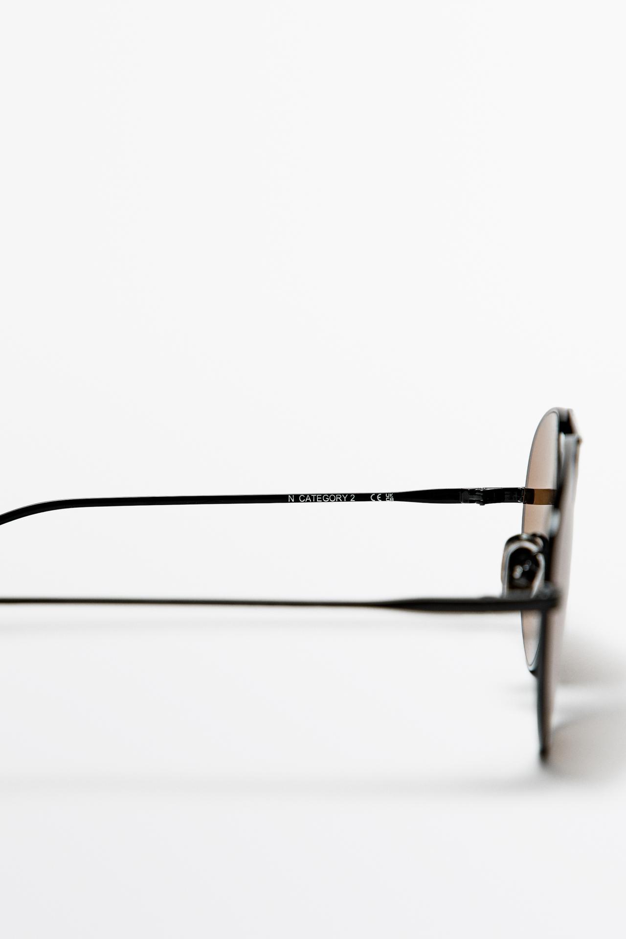 Metallic aviator sunglasses — Caramel
