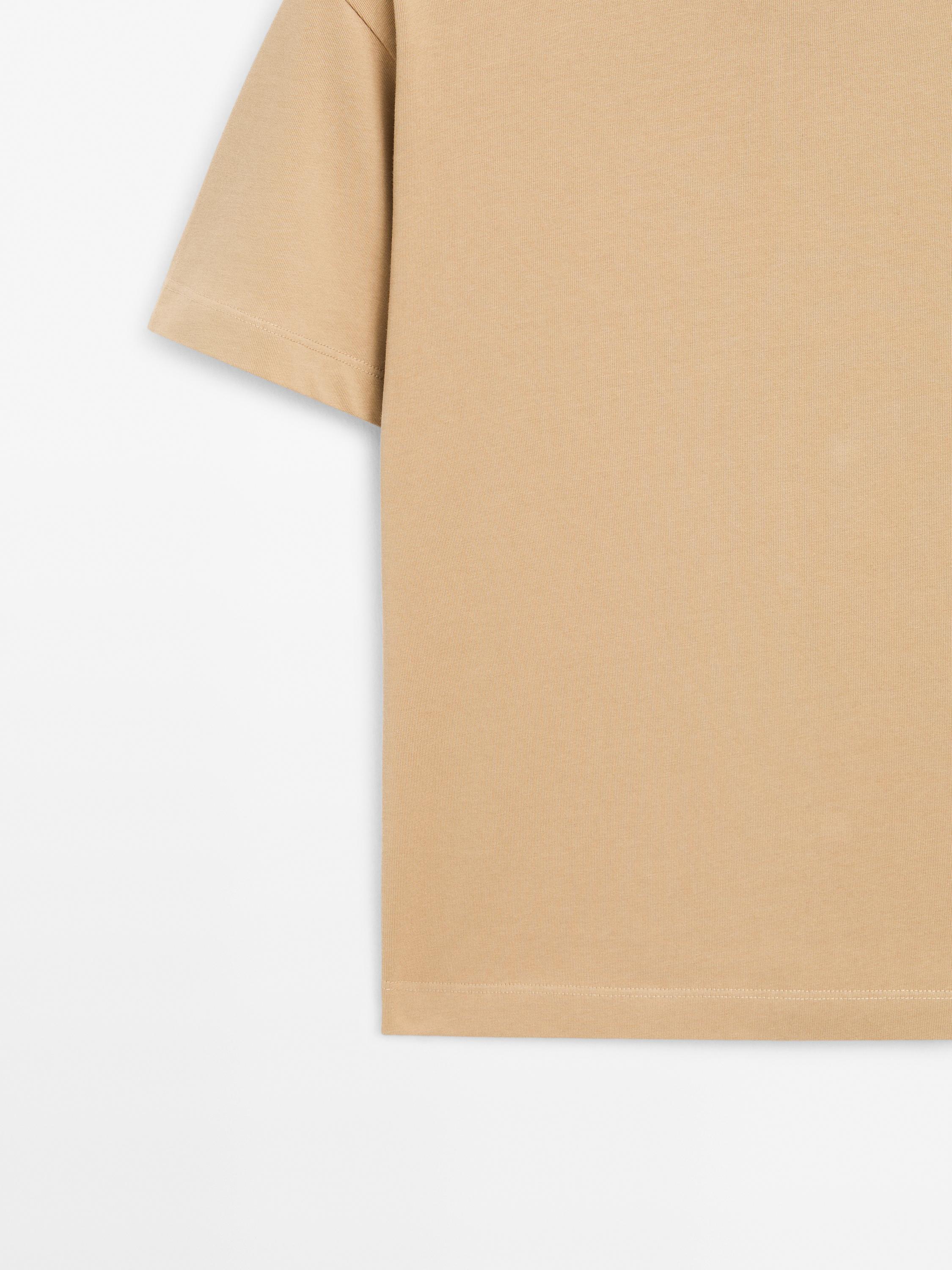 Kortærmet T-shirt i 100% bomuld