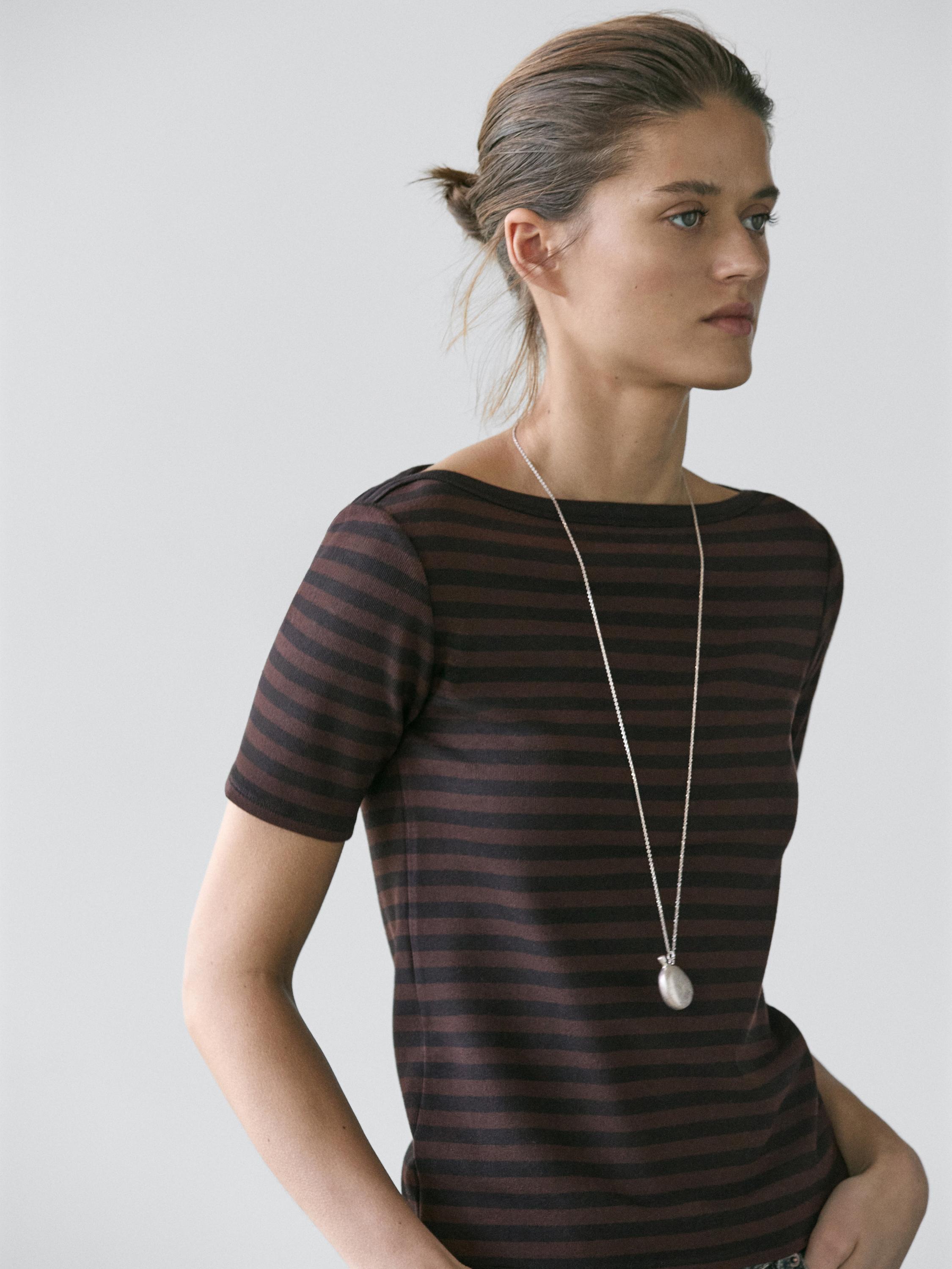 Striped short sleeve boat neck T-shirt