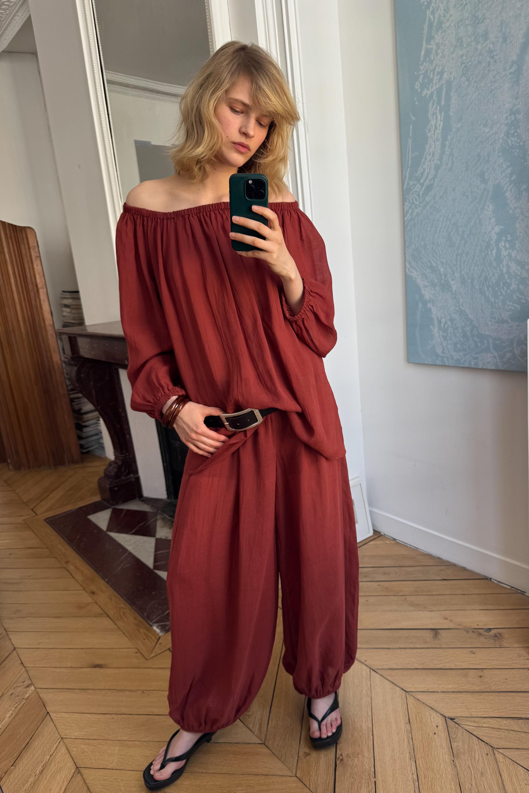 Flowing boat neck shirt — RUSSET