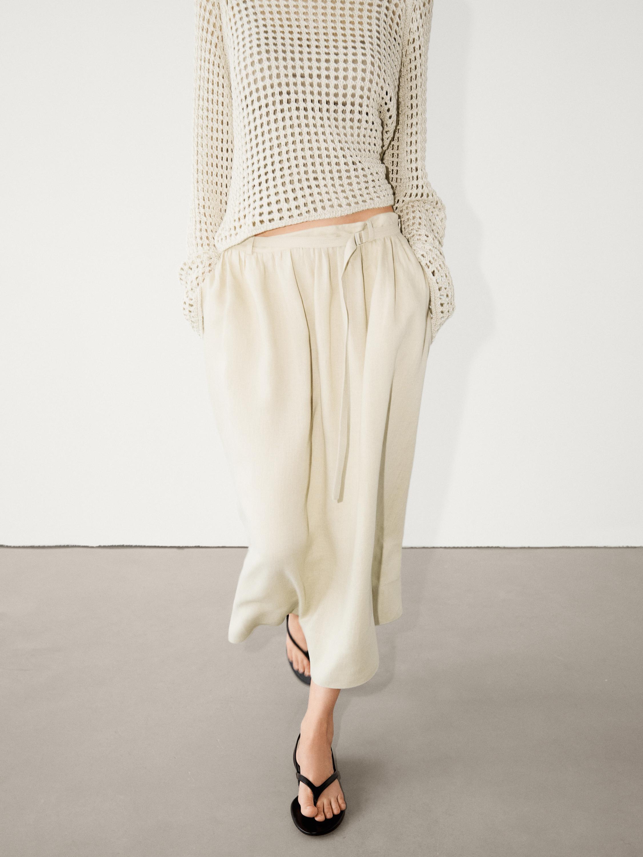 Jupe midi en lin avec ceinture