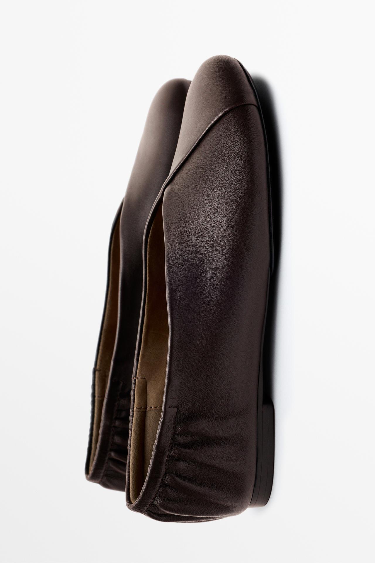 Crossed leather ballet flat — BROWN