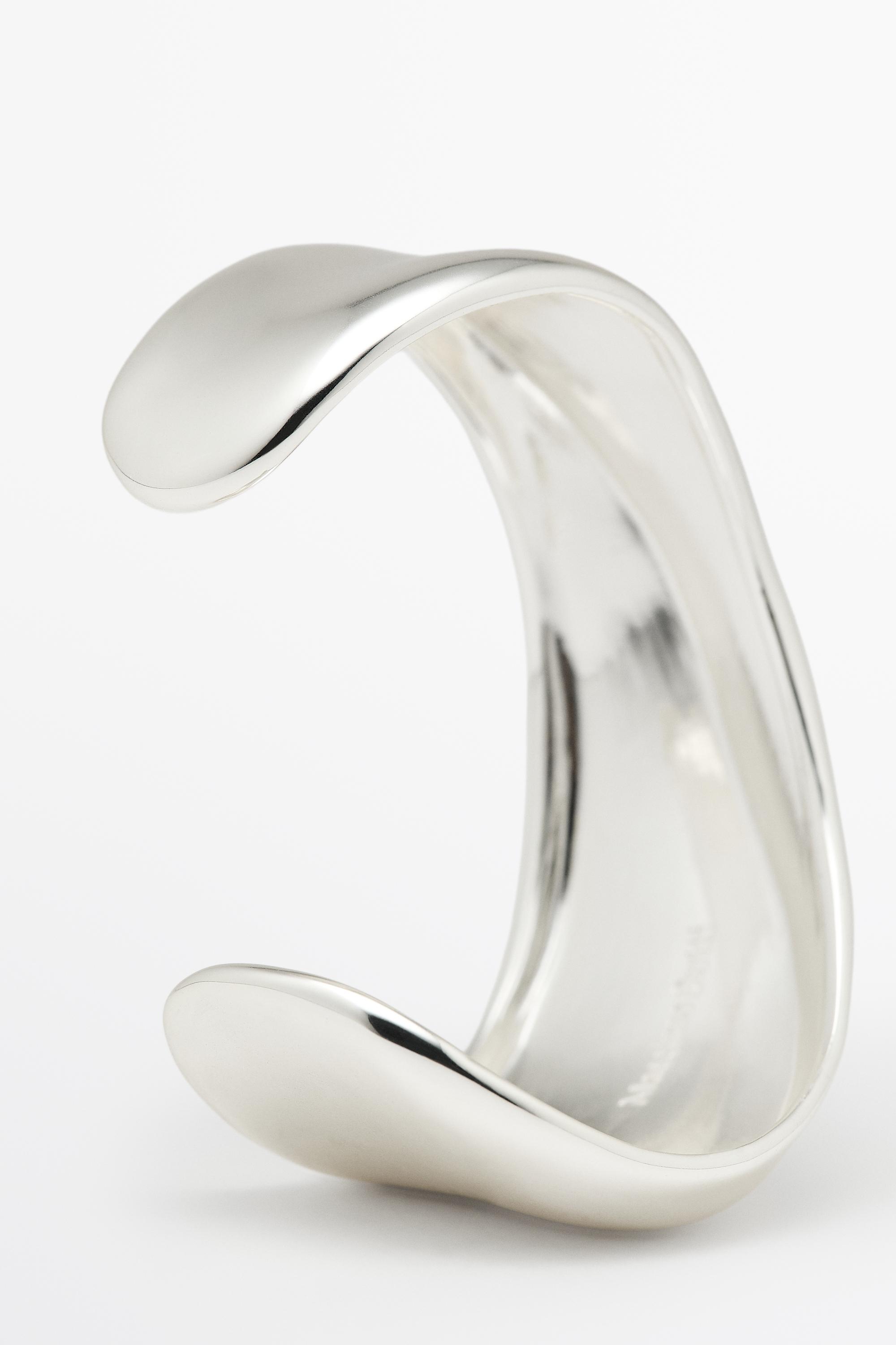 Bracelet volumineux ondulé