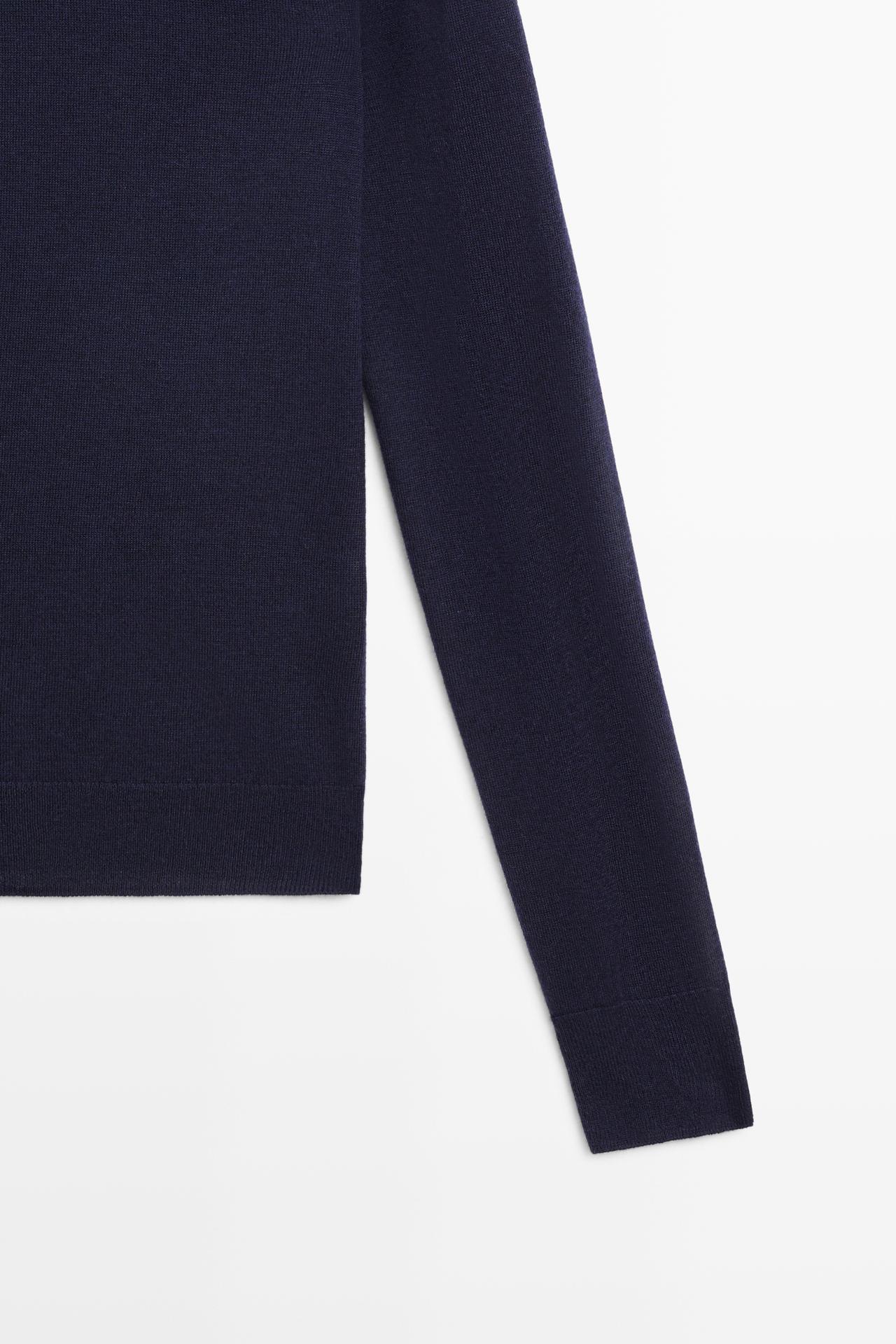 Wool-blend turtleneck knit sweater — NAVY BLUE