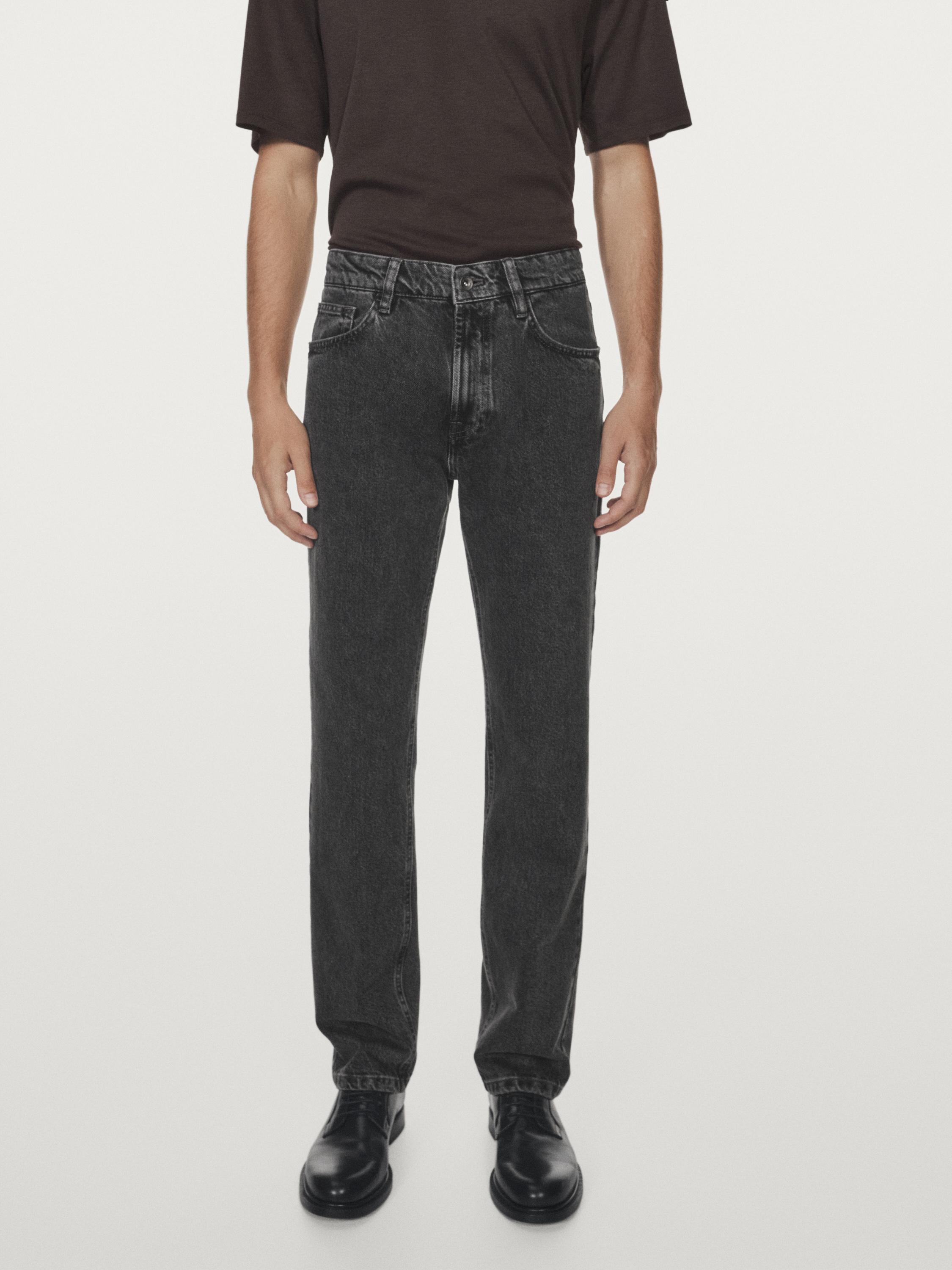 Tapered fit jeans