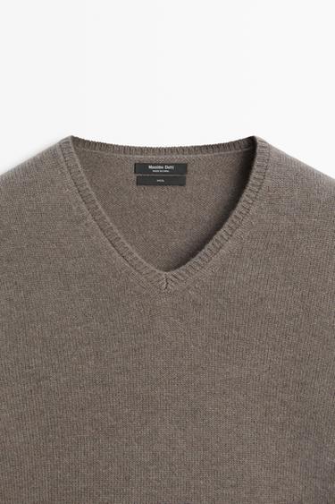 100% wool V-neck knit sweater — MOLE BROWN 9