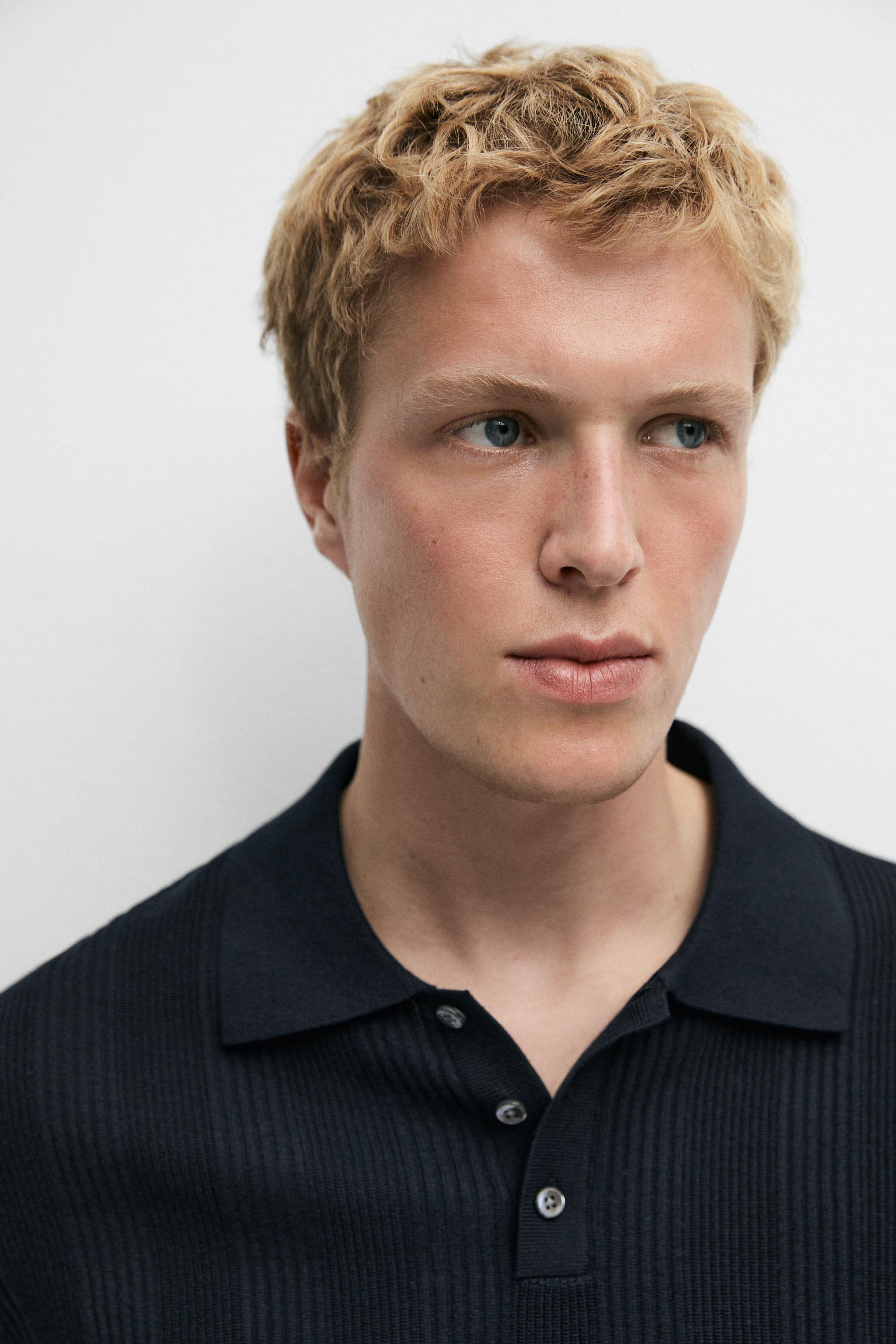 100% cotton textured striped knit polo shirt — NAVY BLUE