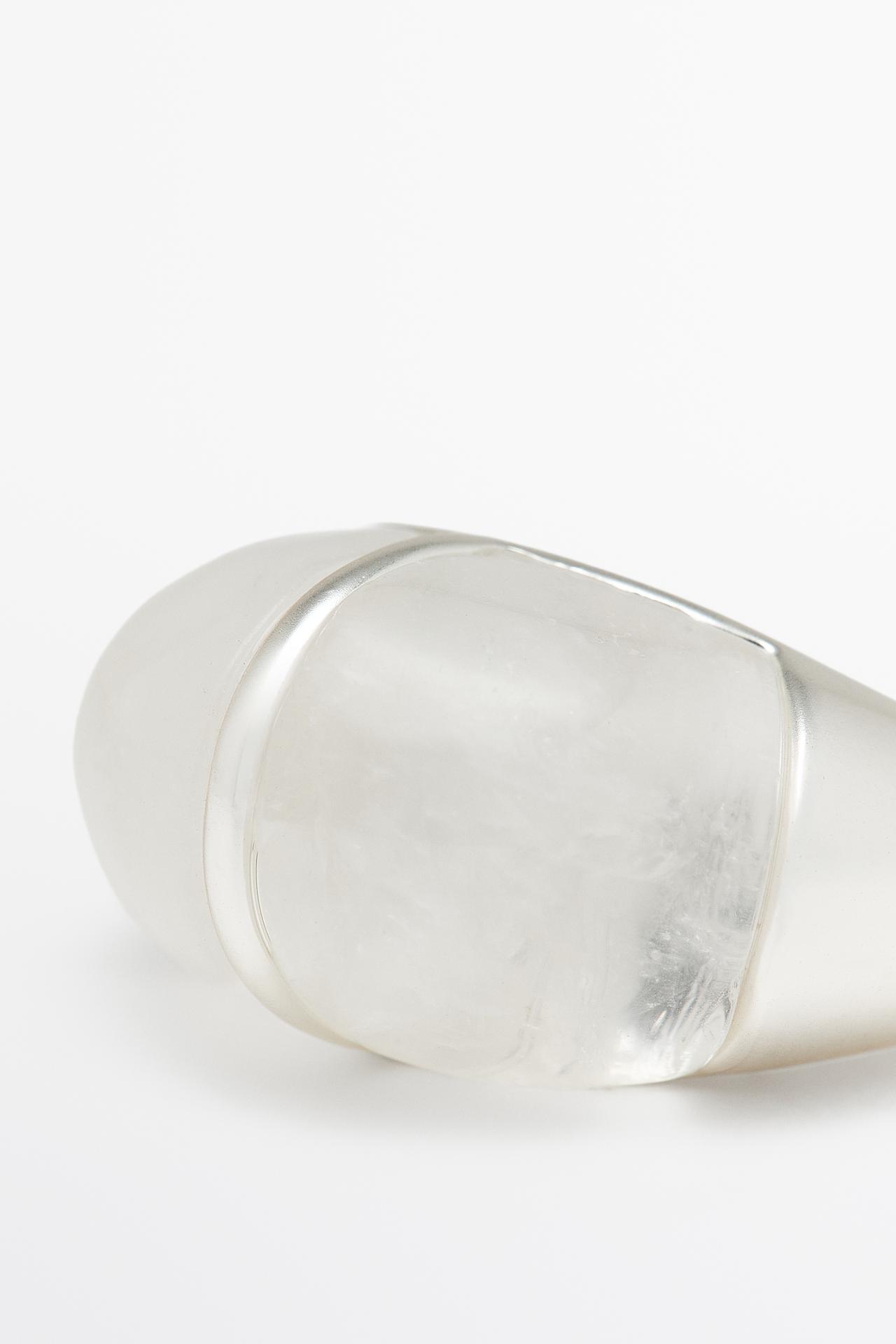 Round quartz stone statement ring — SILVER