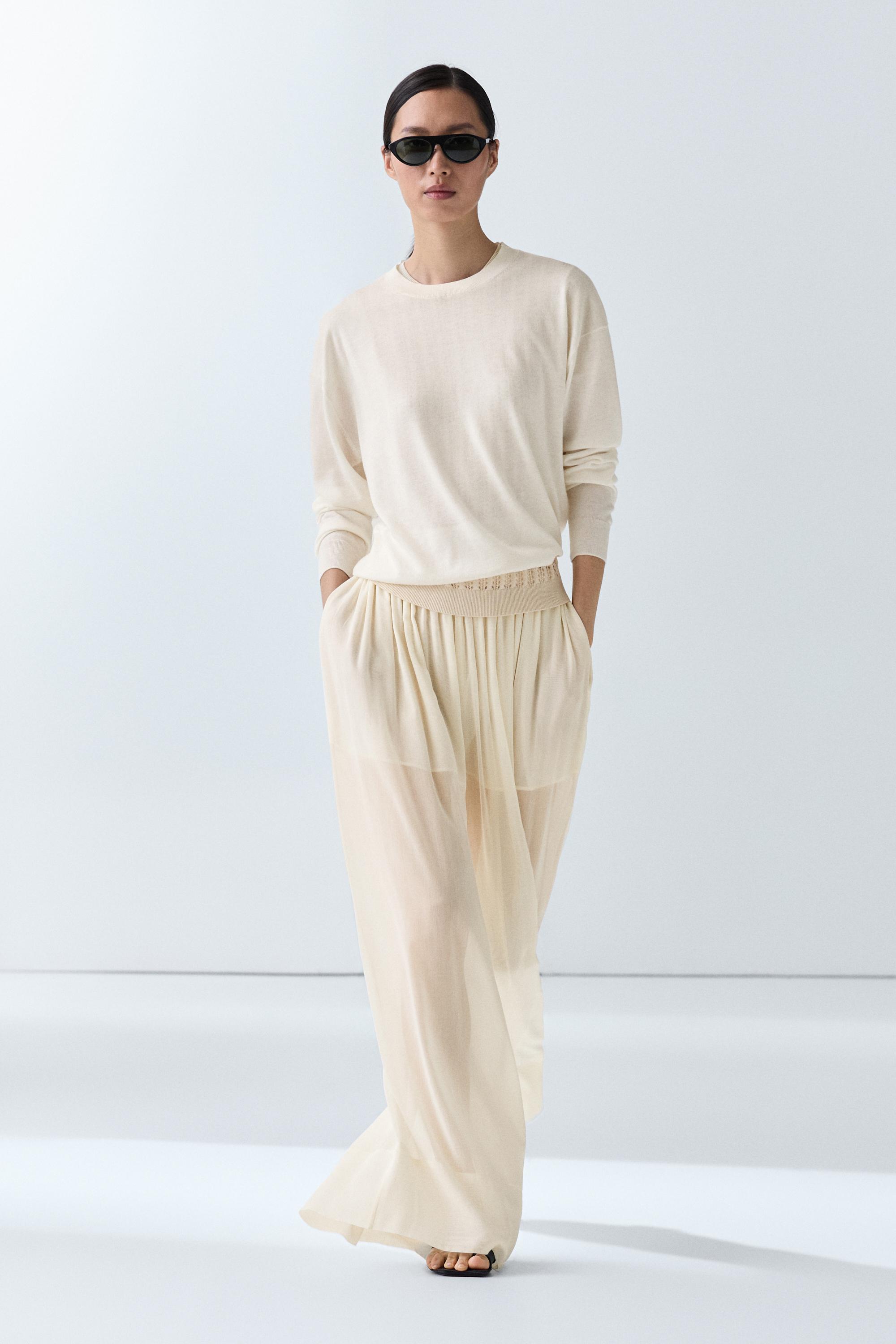 Fine knit round neck sweater — CREAM
