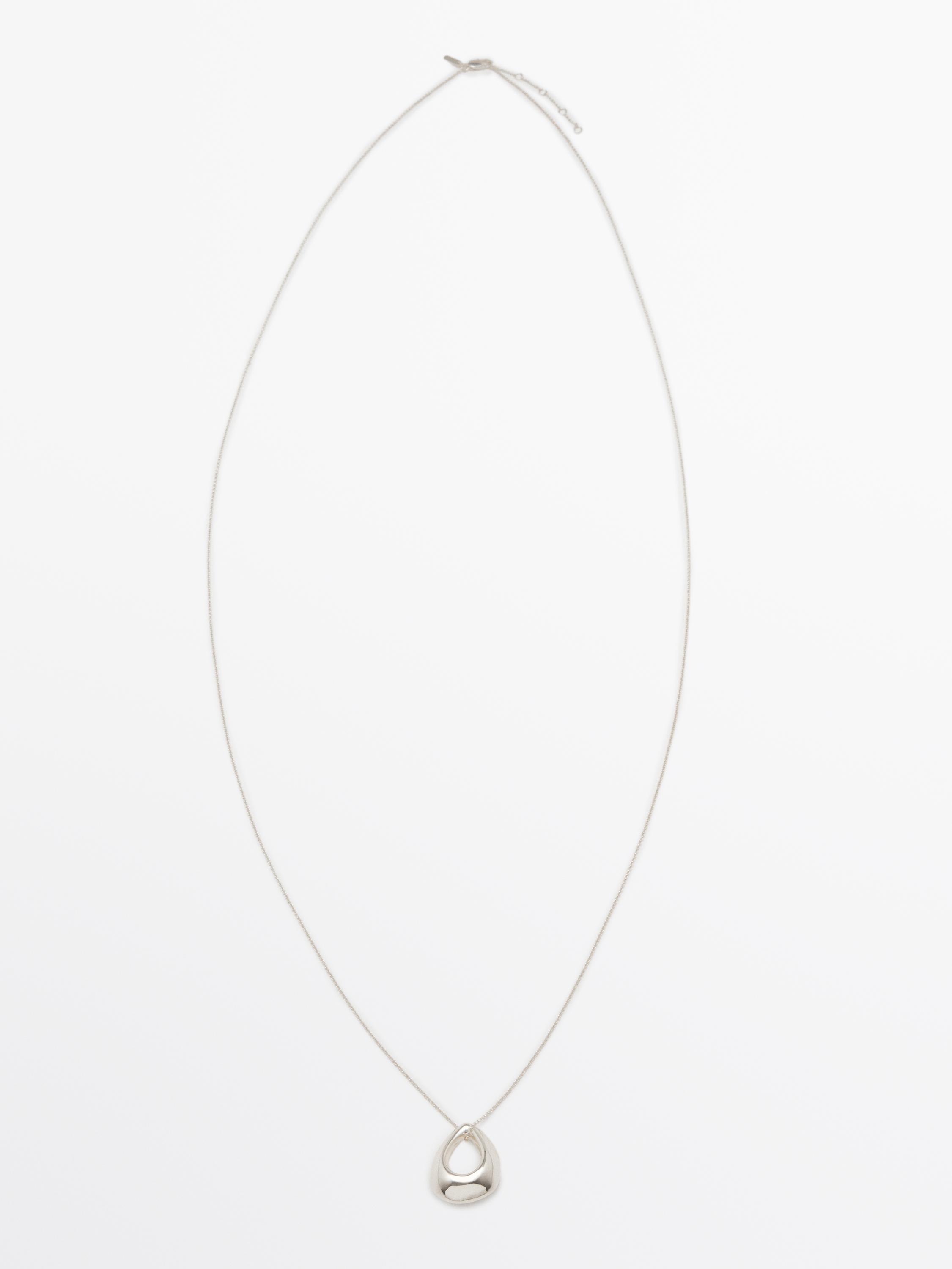 Necklace with oval pendant