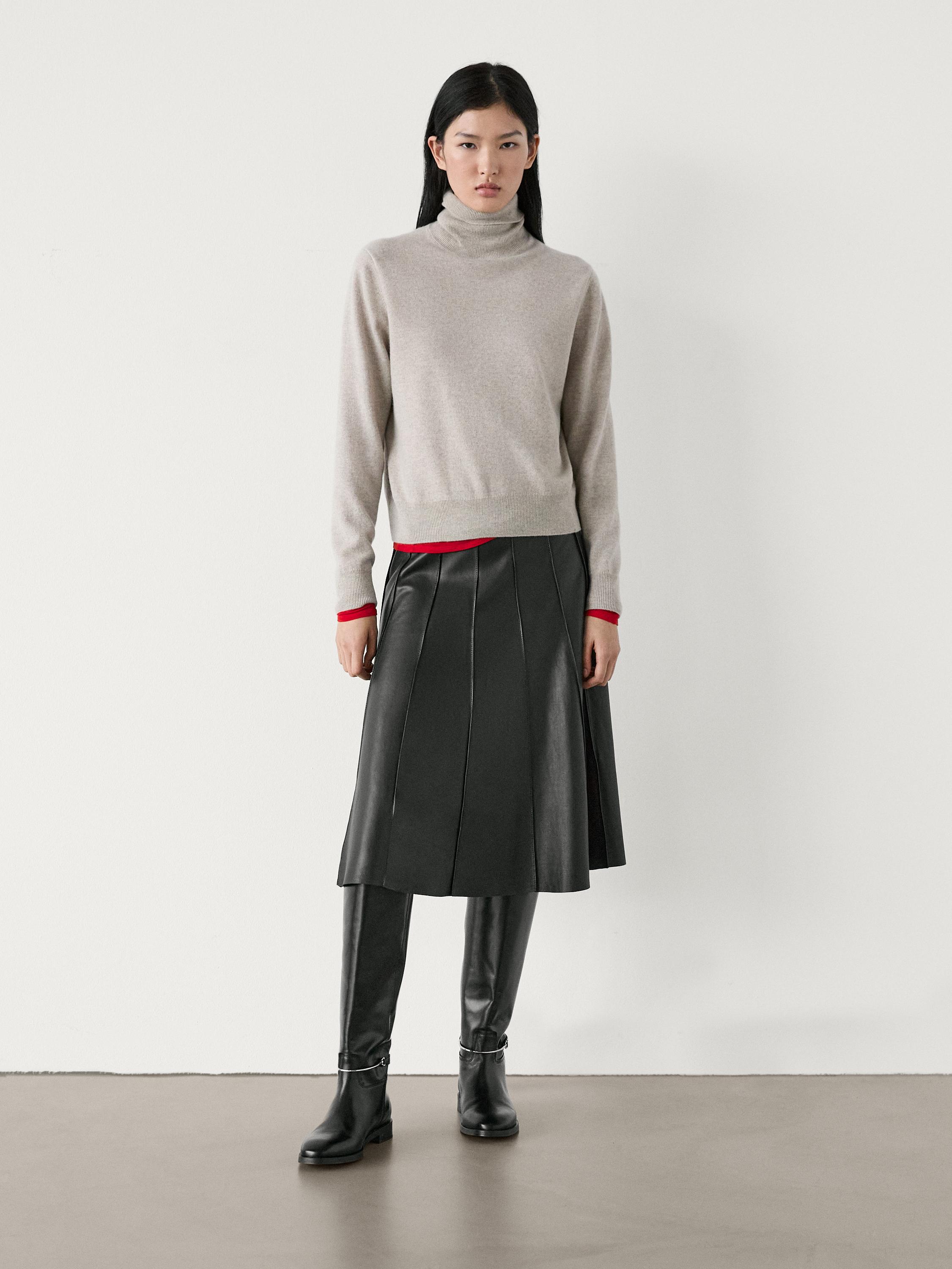 Nappa leather box pleat midi skirt · Black · Skirts Massimo Dutti