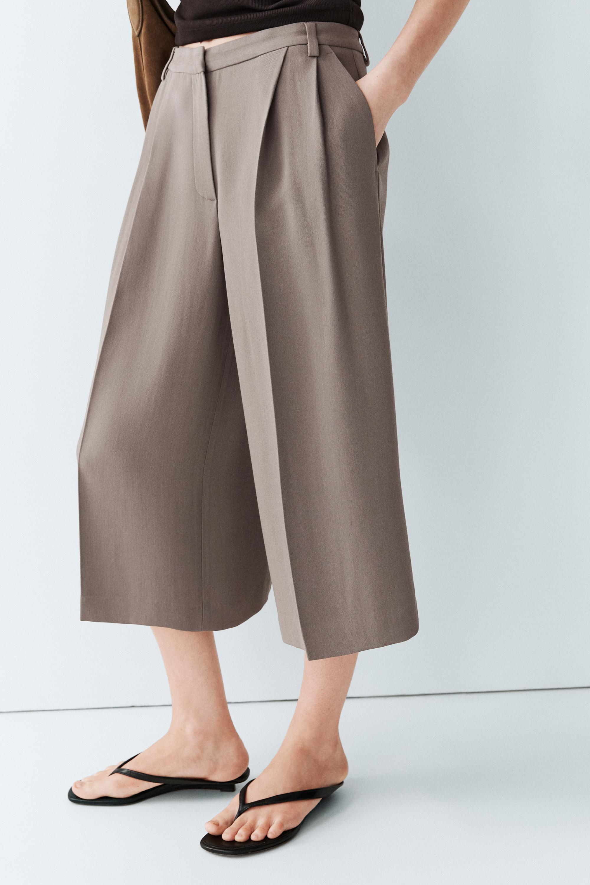 Flowing long wide-leg Bermuda shorts — MOLE BROWN
