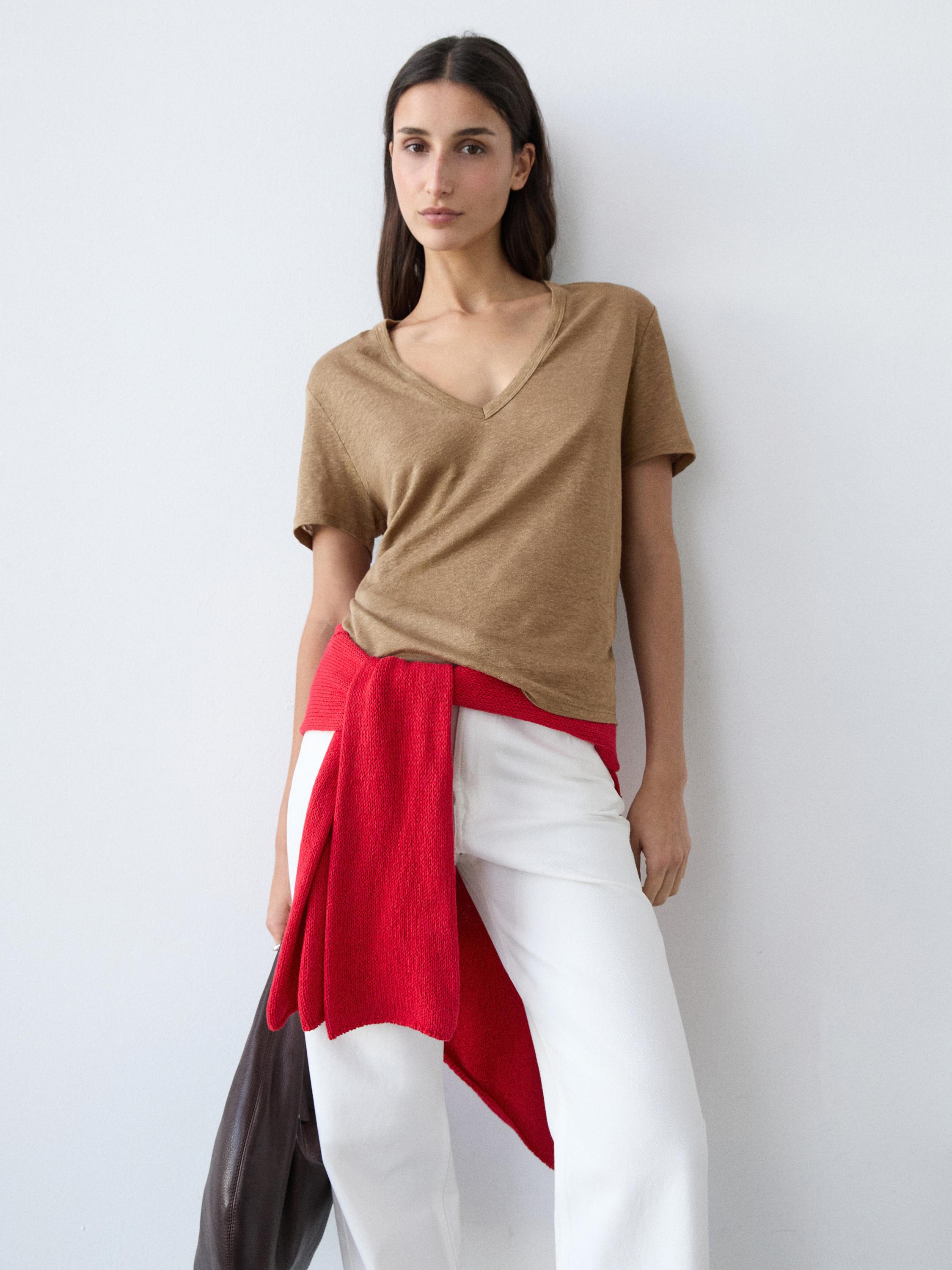 Linen V-neck T-shirt — OCHRE