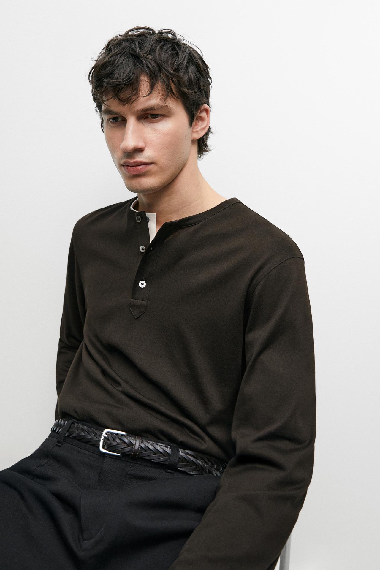 100% lightweight cotton henley T-shirt — Chocolate