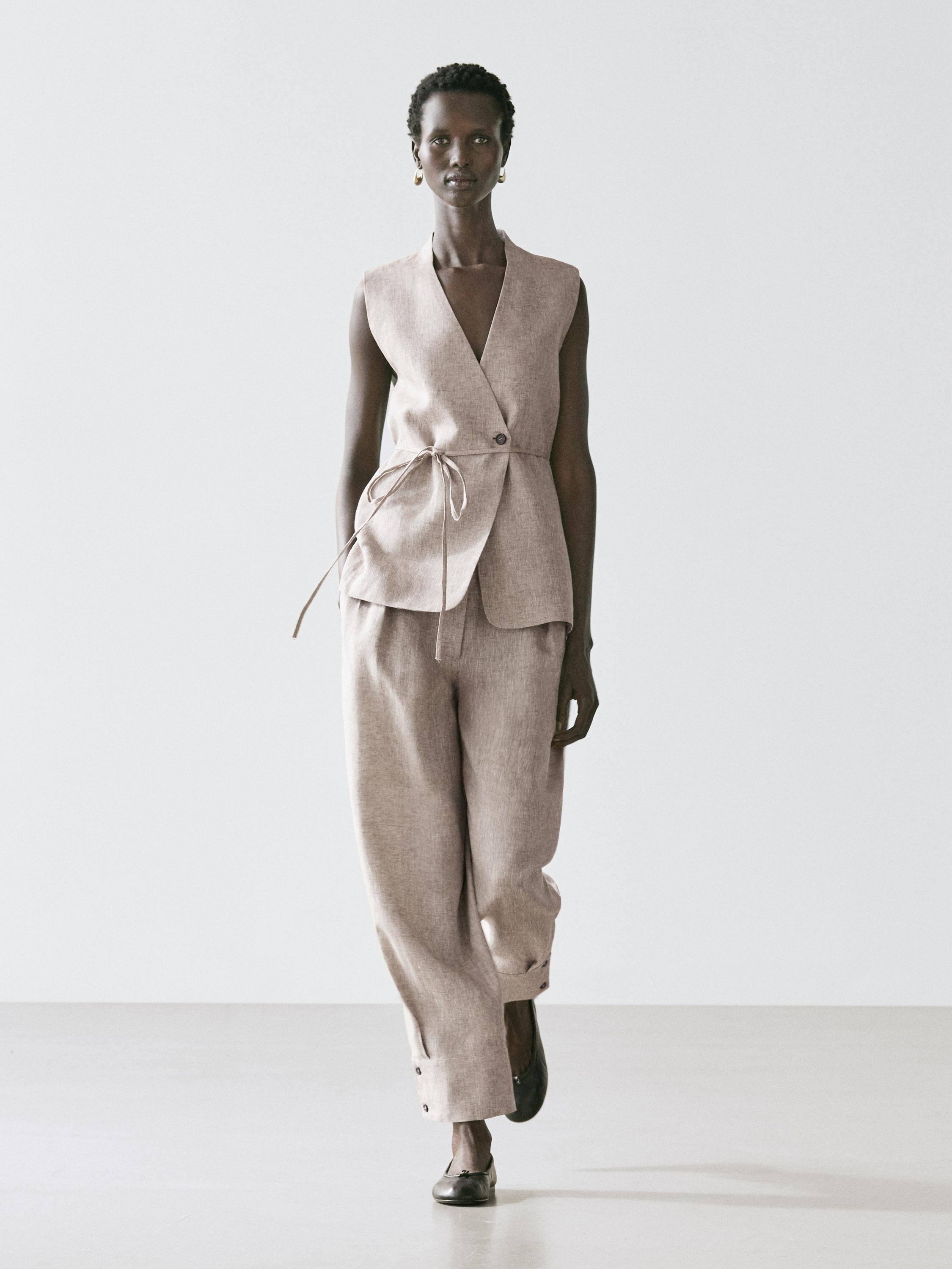 Double-breasted suit waistcoat — BEIGE