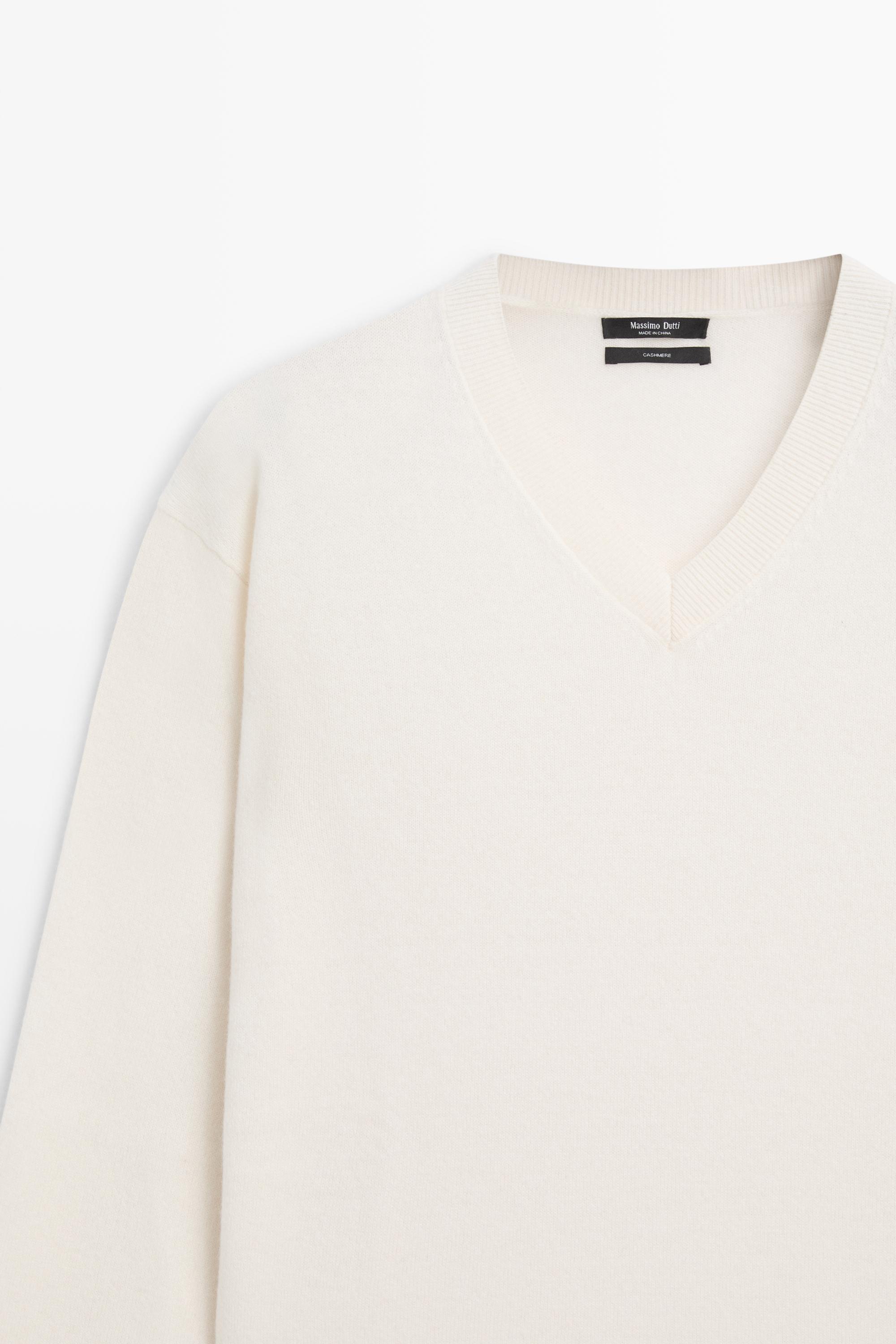 100% cashmere knit sweater — CREAM