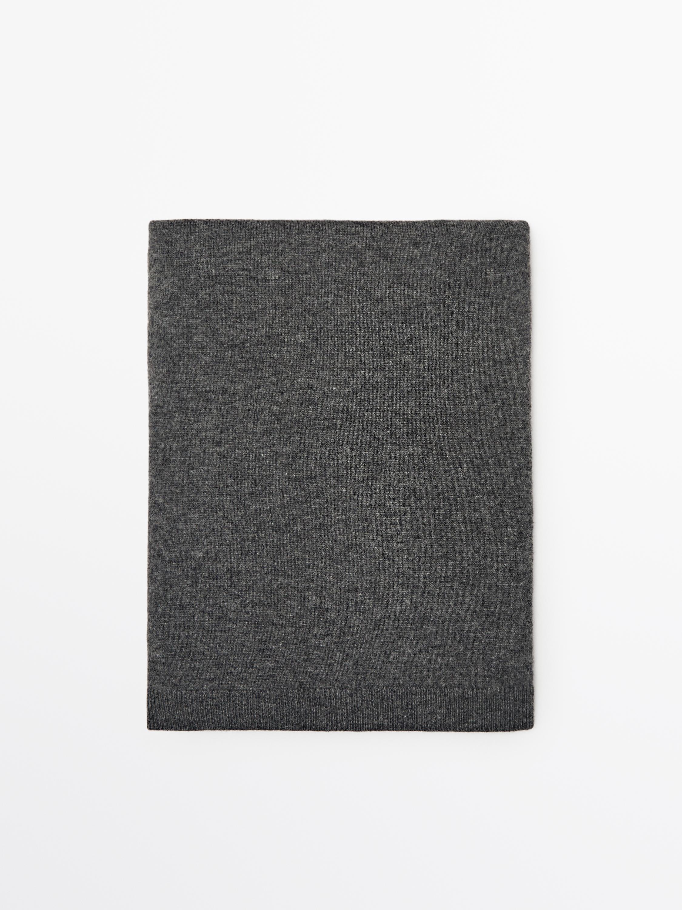 Feiner Schal aus Wollmischgewebe