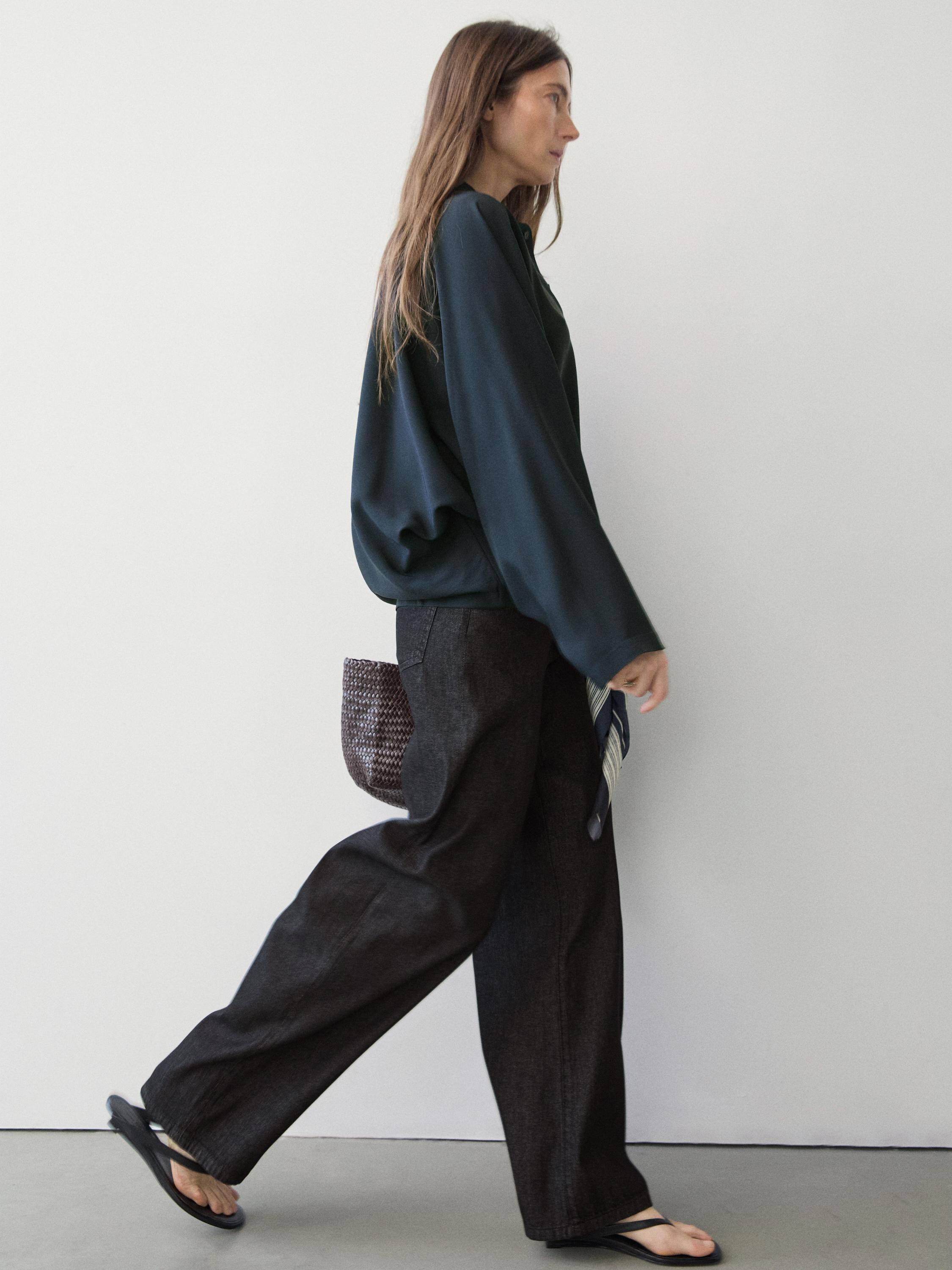 Flowing stand collar blouse — NAVY BLUE