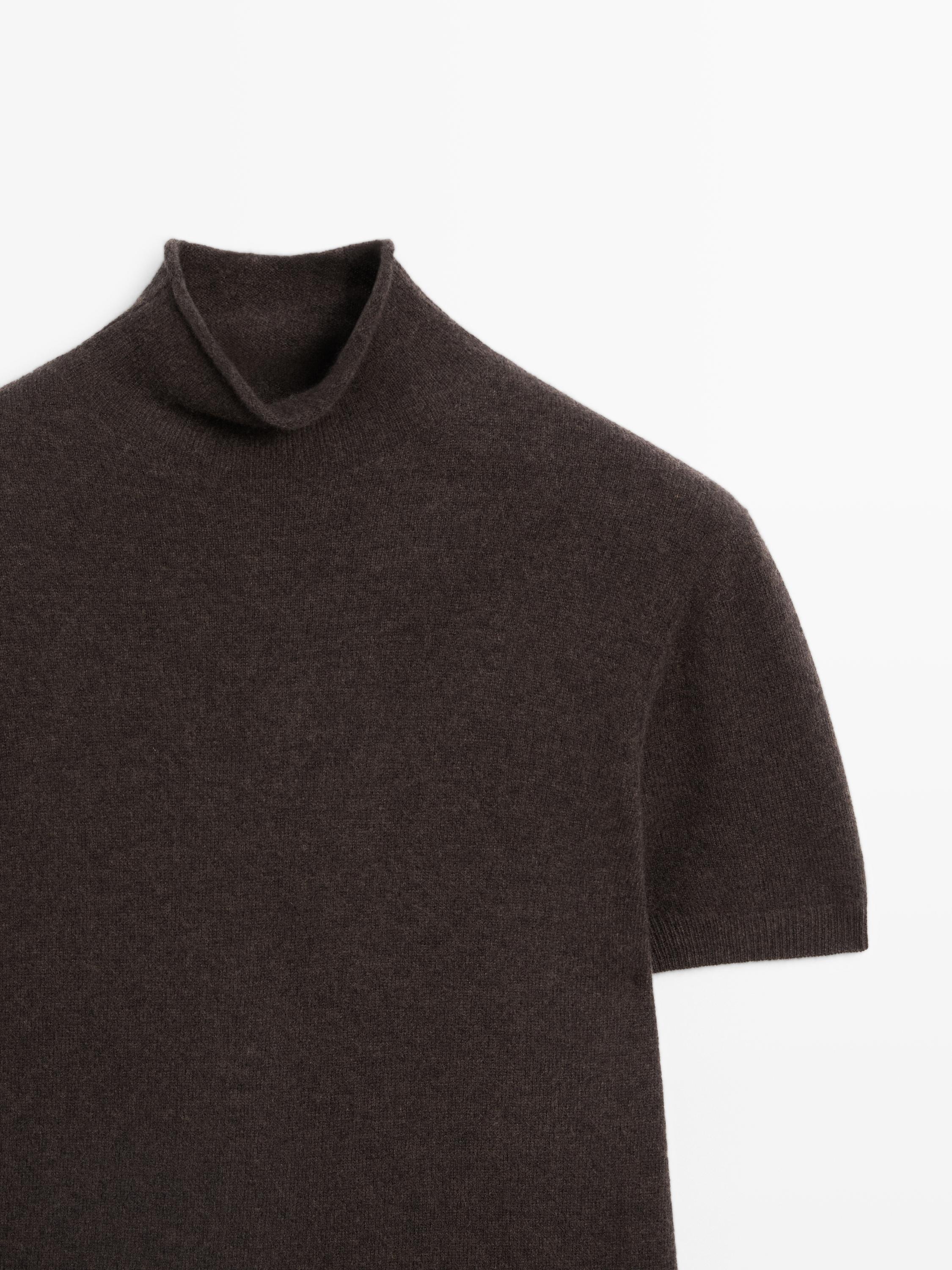 Knit wool blend sweater with short sleeves