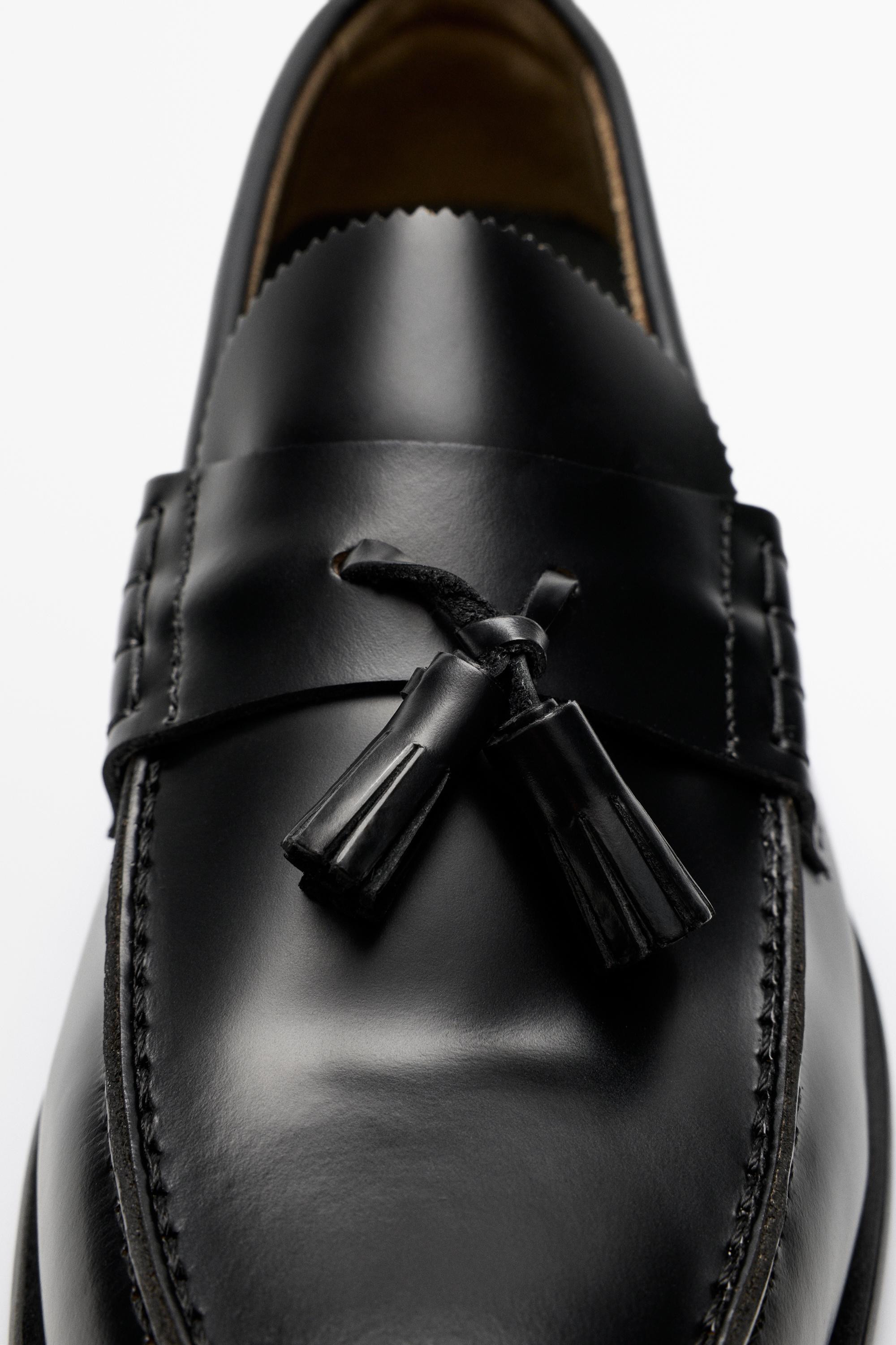 Leather tassel loafer — BLACK
